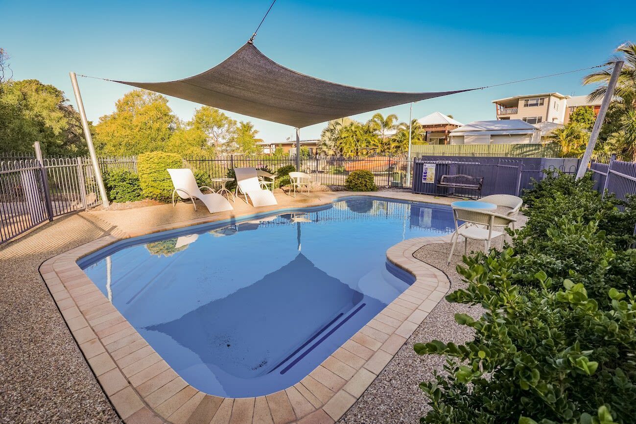Endless Summer with Shared Swimming Pool
