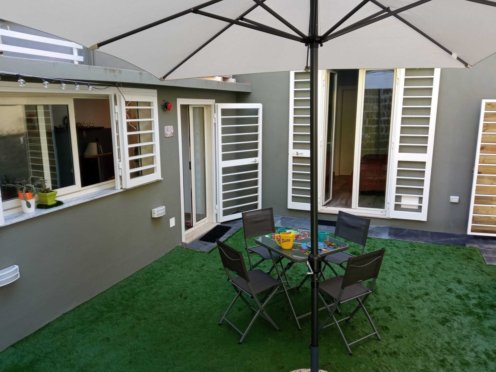 Cappucci Garden House, nice apartment with little garden few steps from seafront