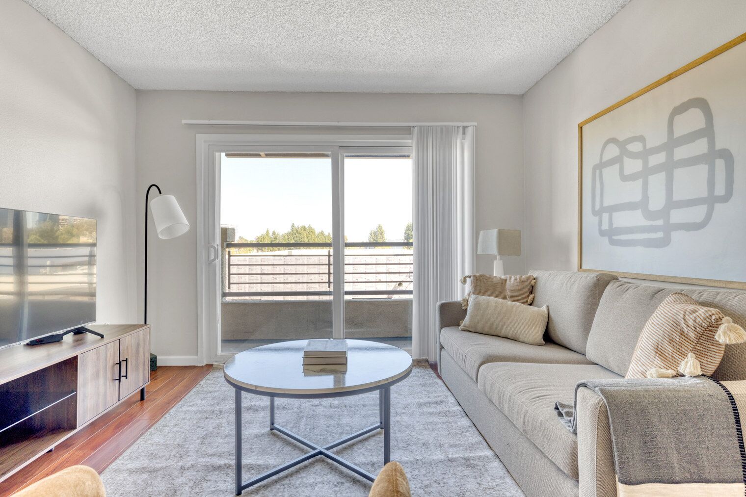 Luxe Woodland Hills 2BR w/ Pool & Gym, near Warner Center, by Blueground