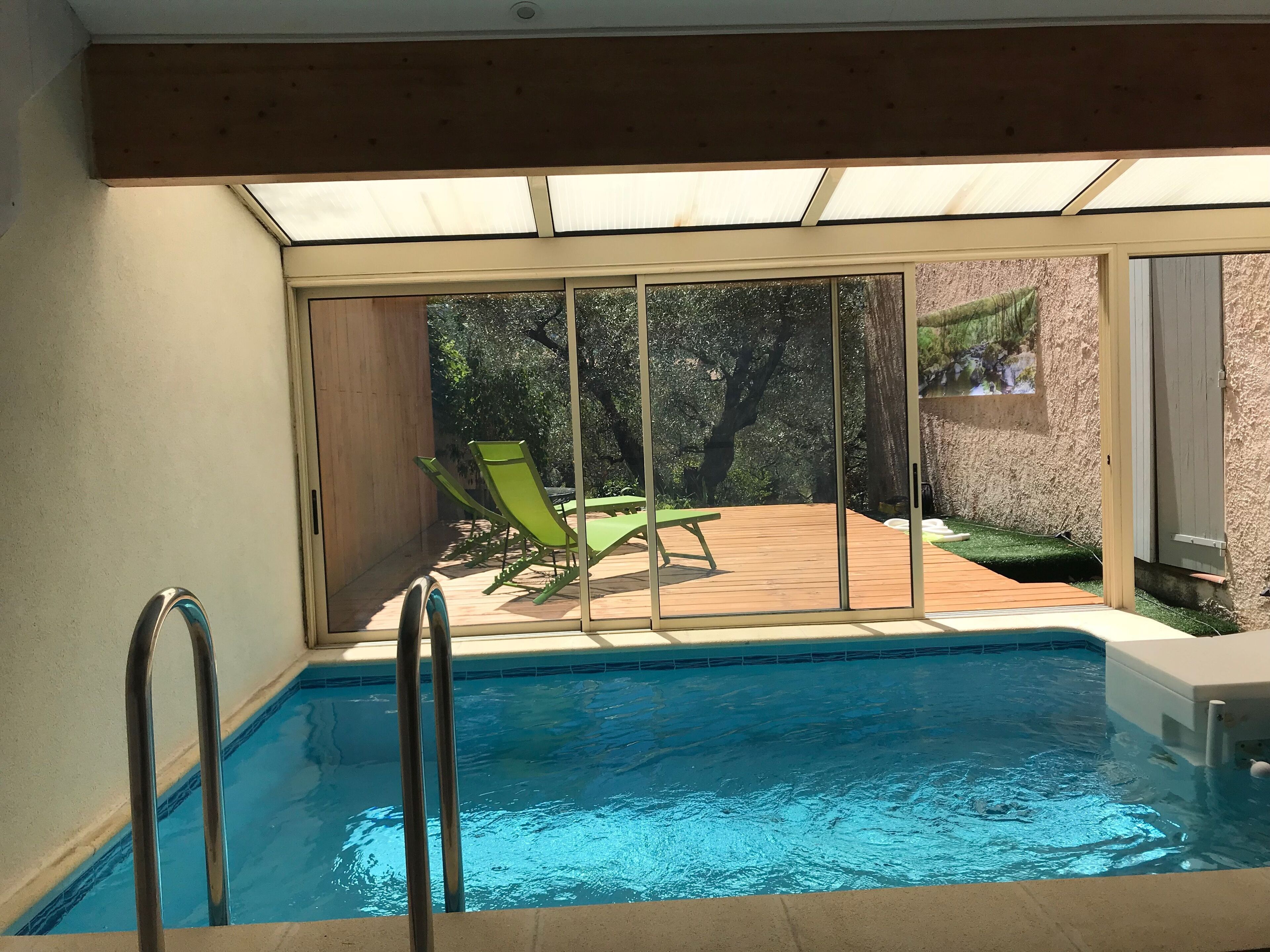 Guesthouse with private indoor pool and terrace