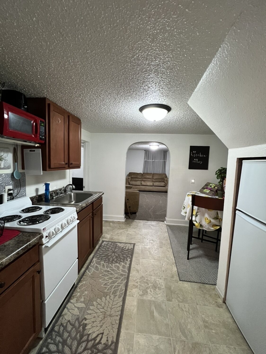 Private Clean Pet Friendly Duplex Near Downtown