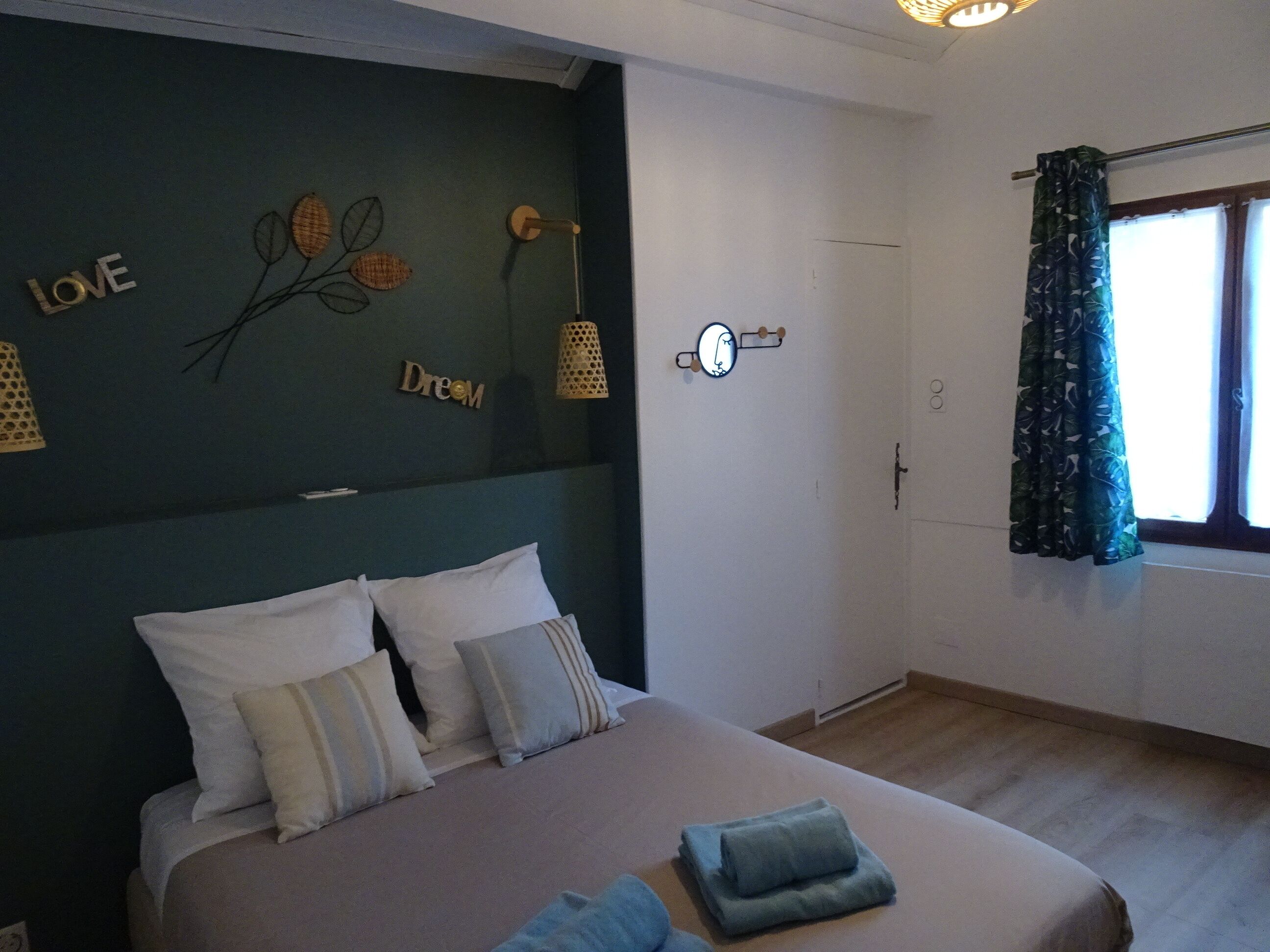 Guest room with swimming pool & mountain & village view