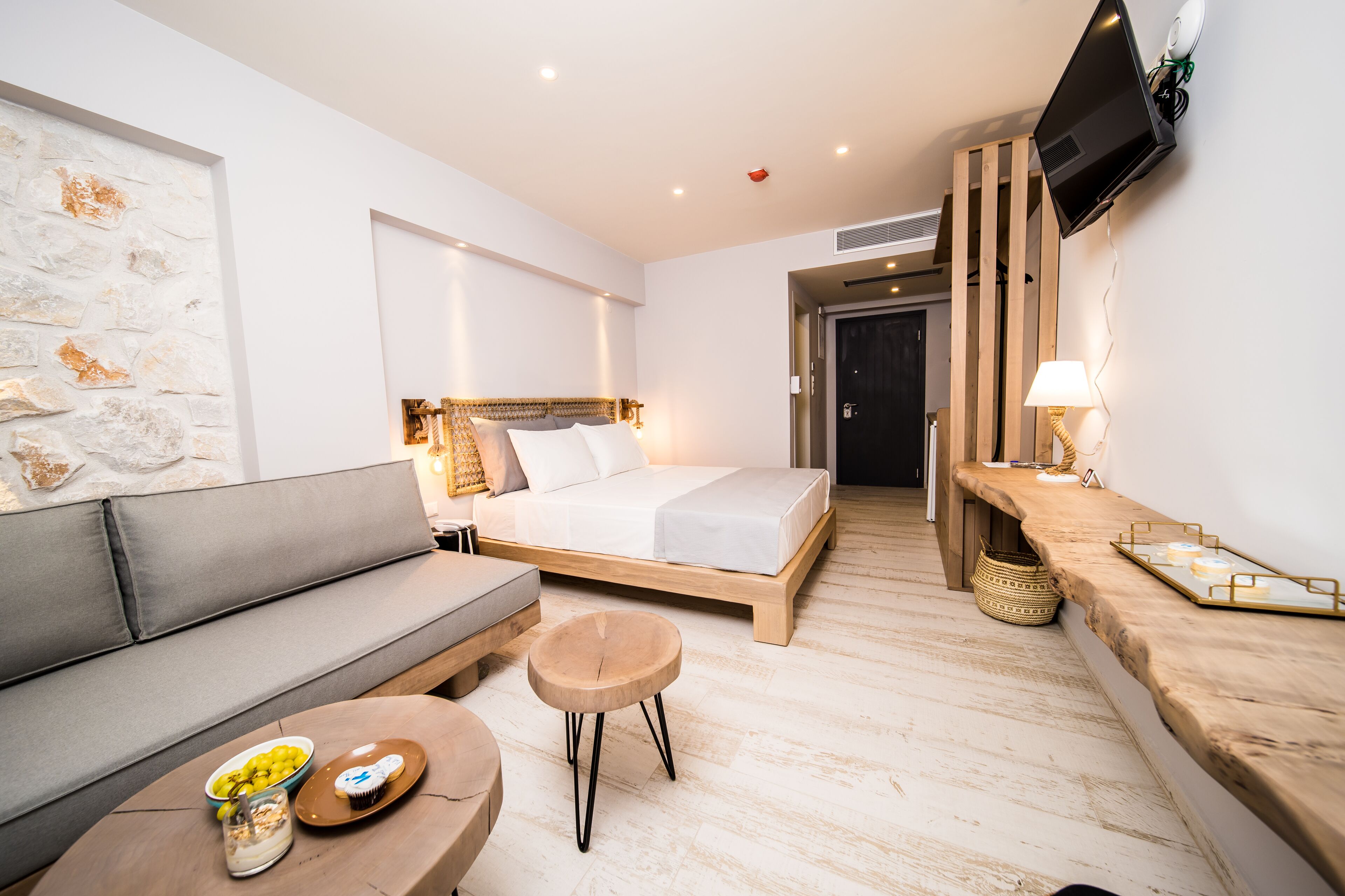 Deluxe suite with a breathtaking sea view by KaliThea Suites