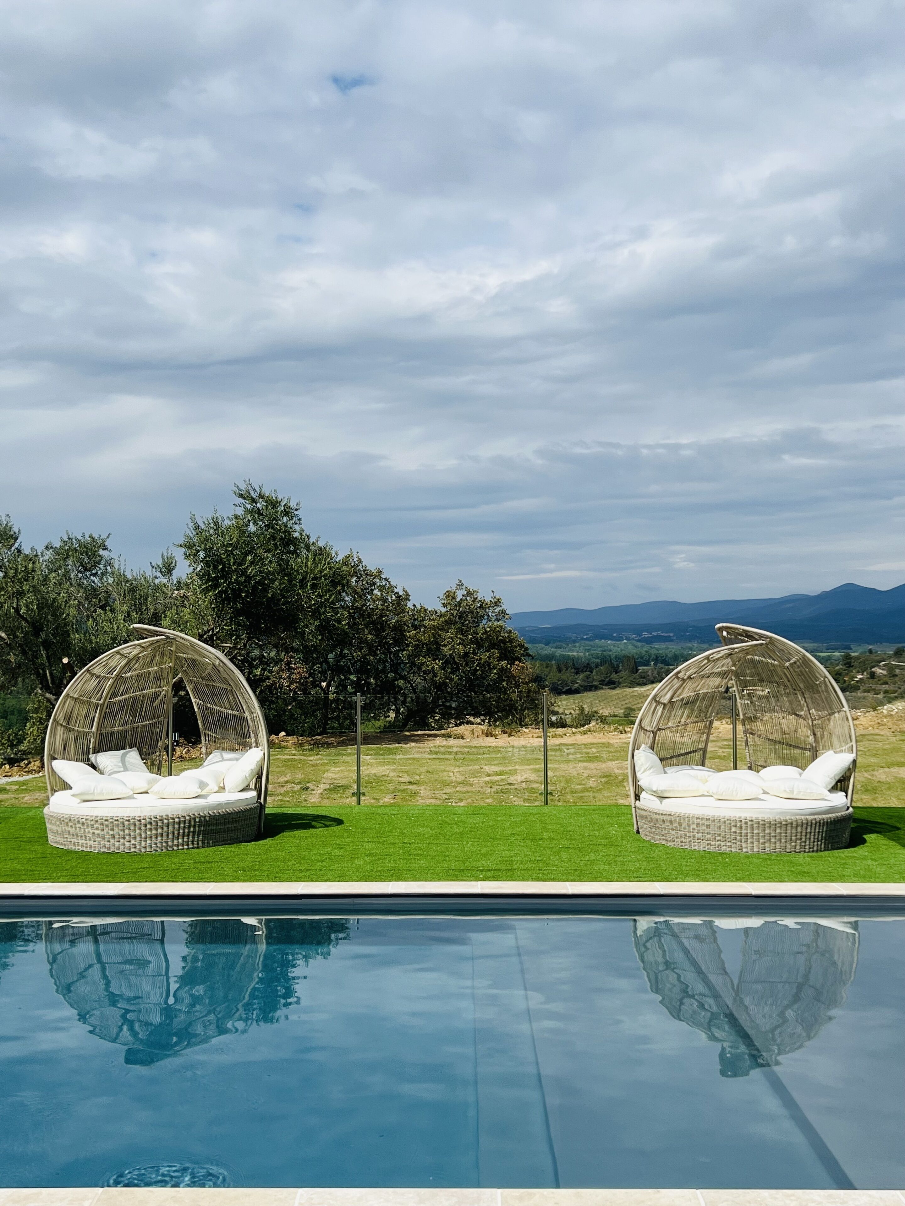 Cottage for 2 people with swimming pool - View of the Orb valley