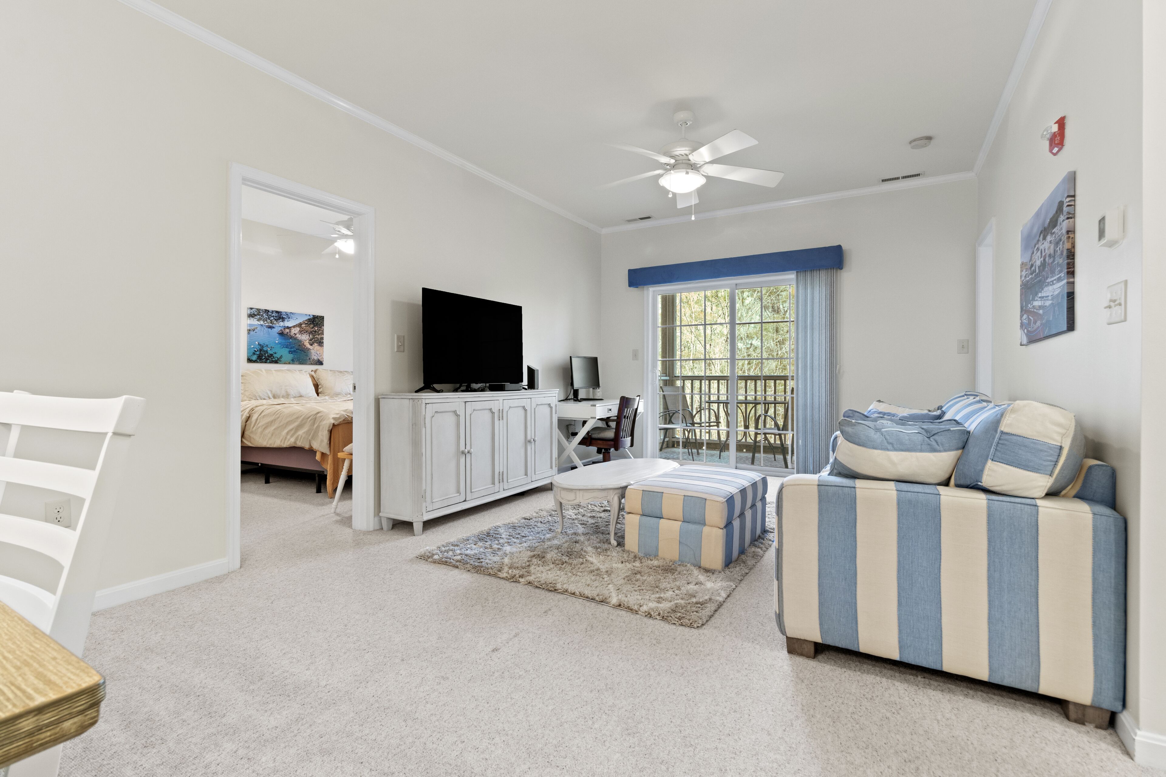 Immaculate 1st Floor Condo in Rehoboth Creekwood