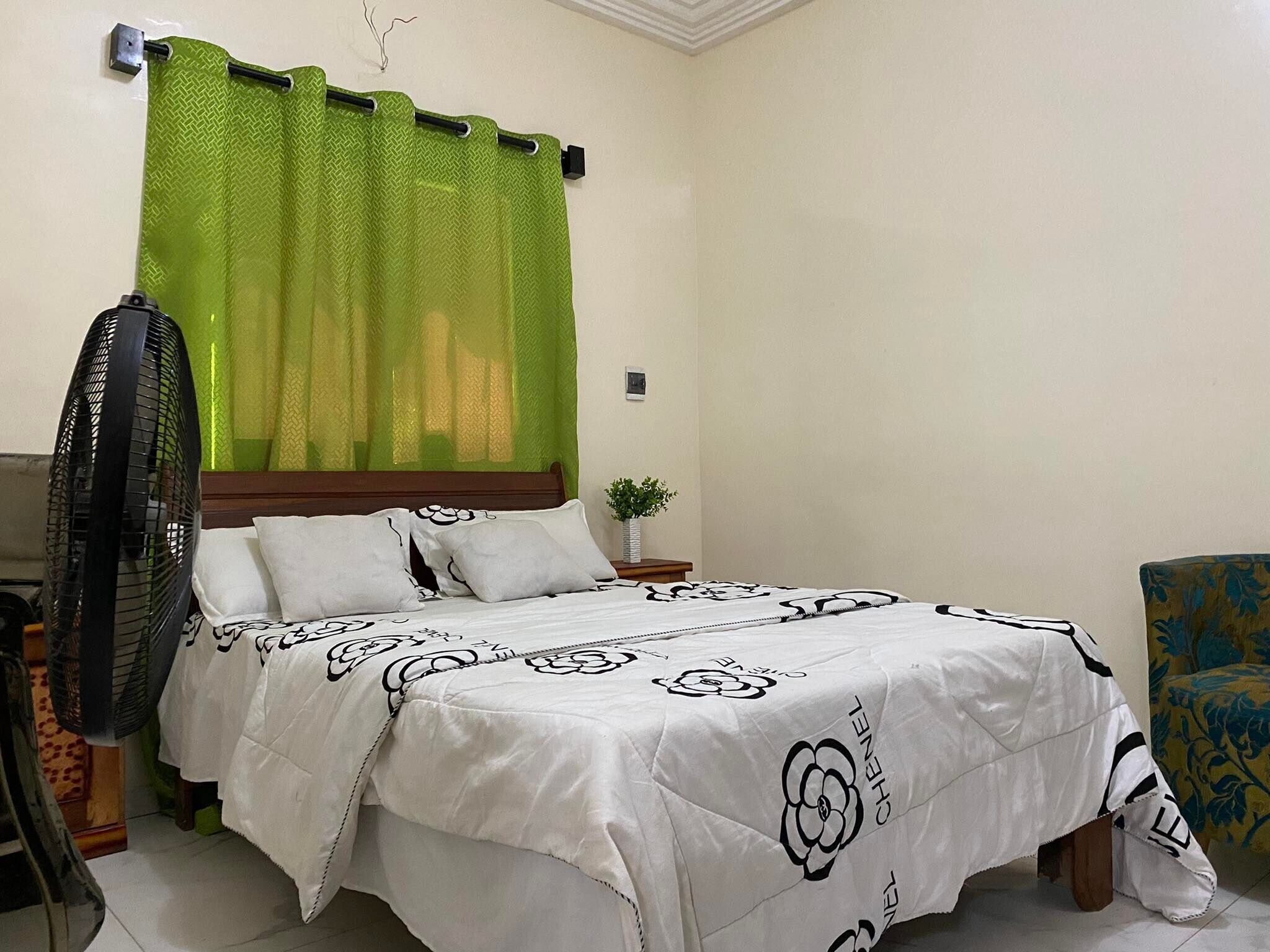 Economy Furnished Room
