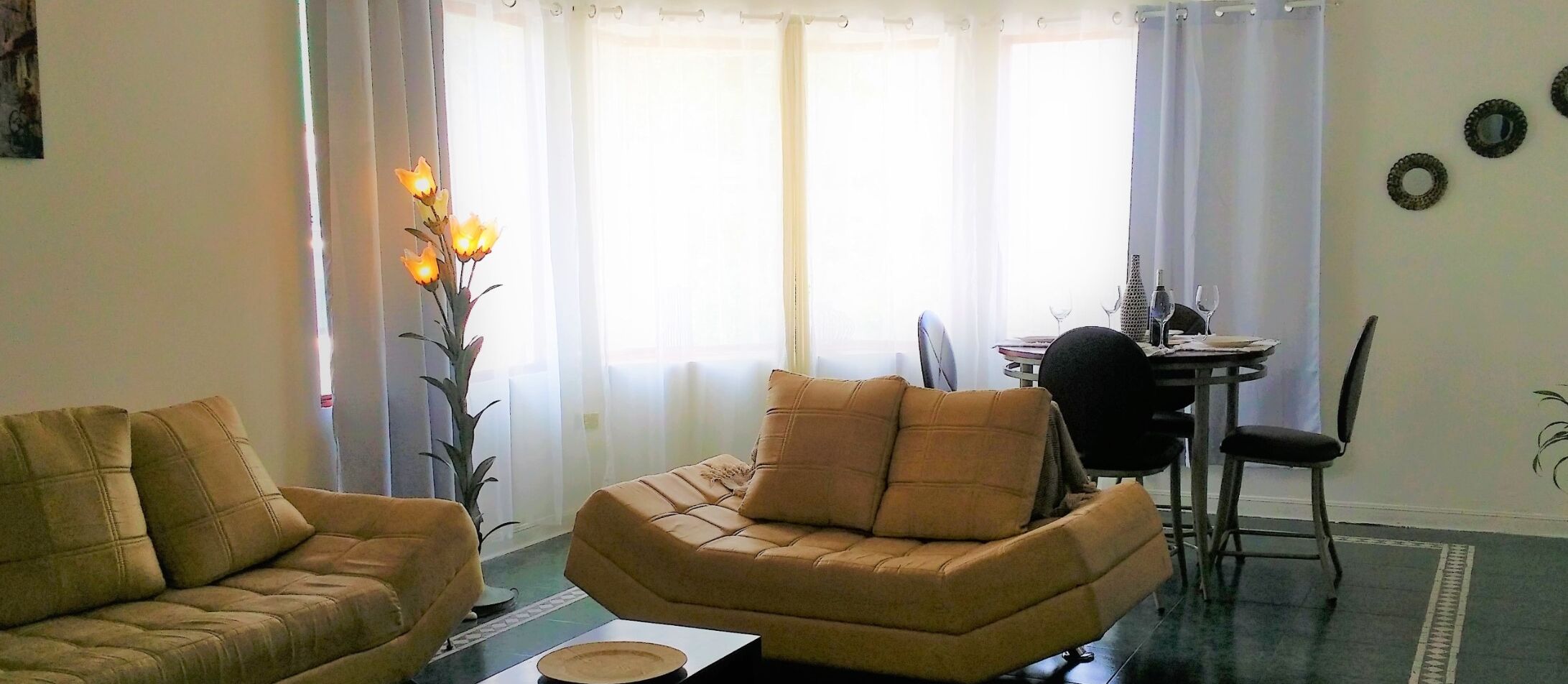 Vintage Apt 2br/2ba w/Great View & Location #1