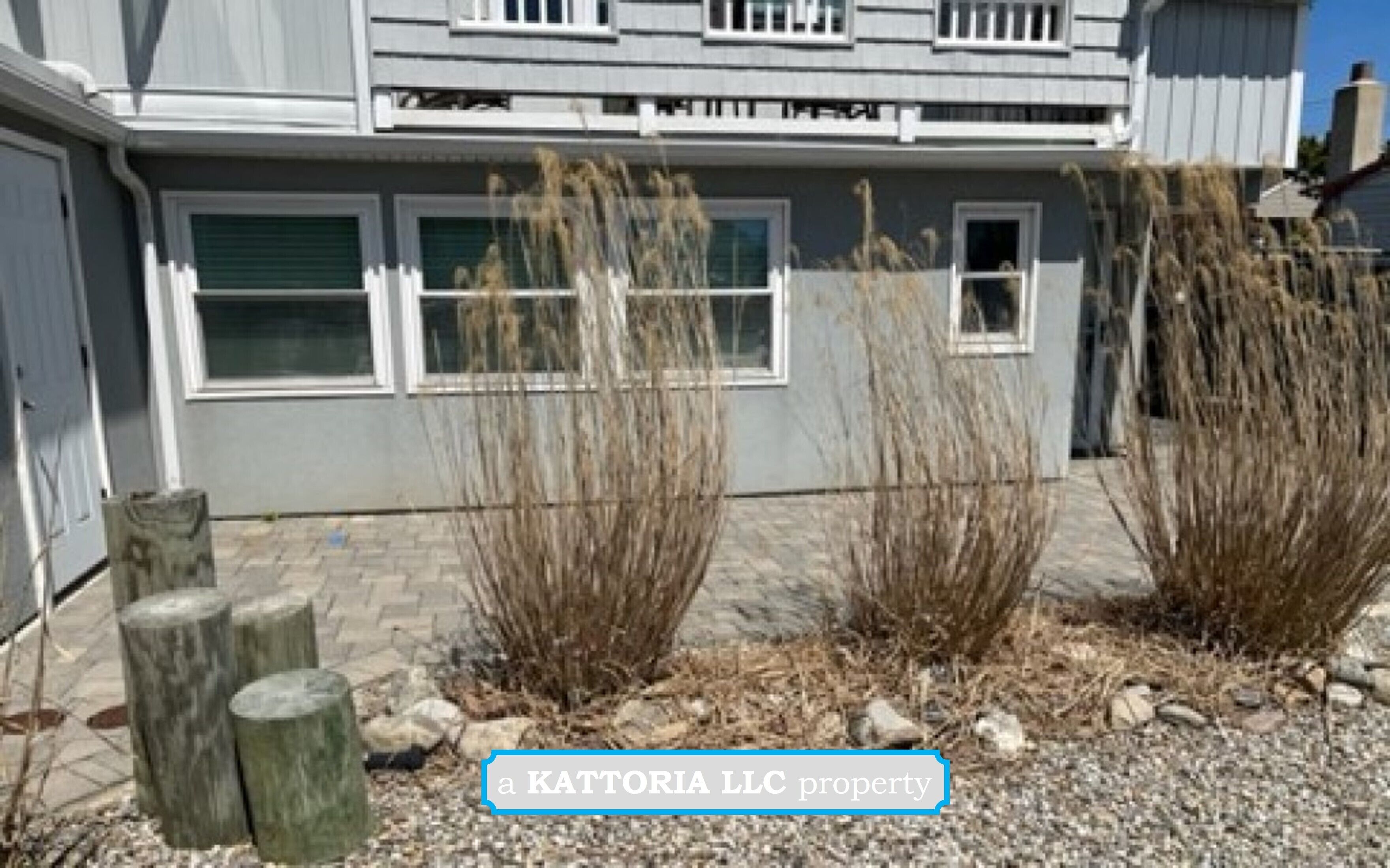 Charming 2+ Bed 1 Bath Condo -1 Block to Beach and Walkable to Every Thing LBI