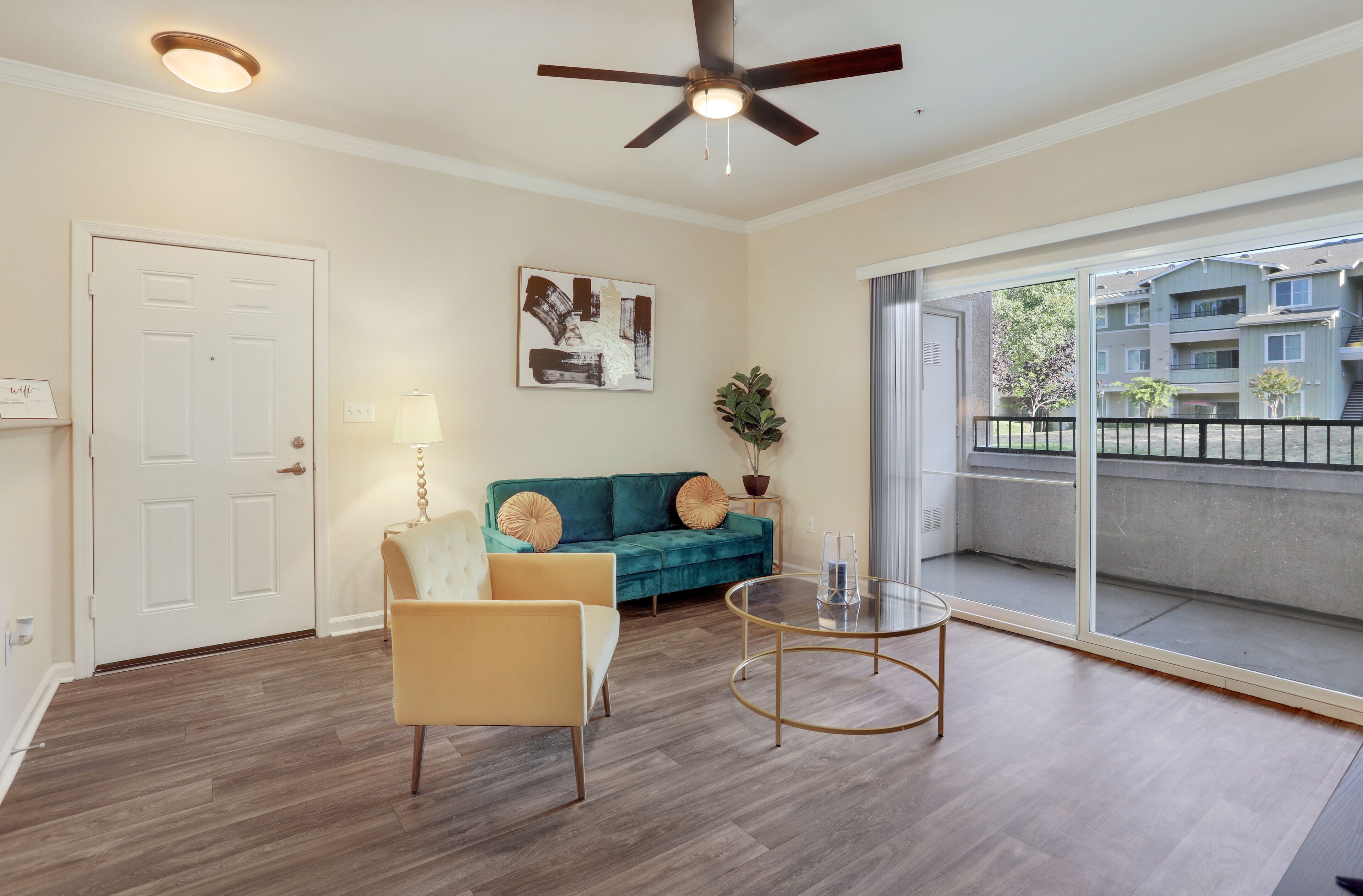 Luxury 2bedroom 2 Bathroom with w/pool and cabanas.20 mins from Great Wolf Lodge