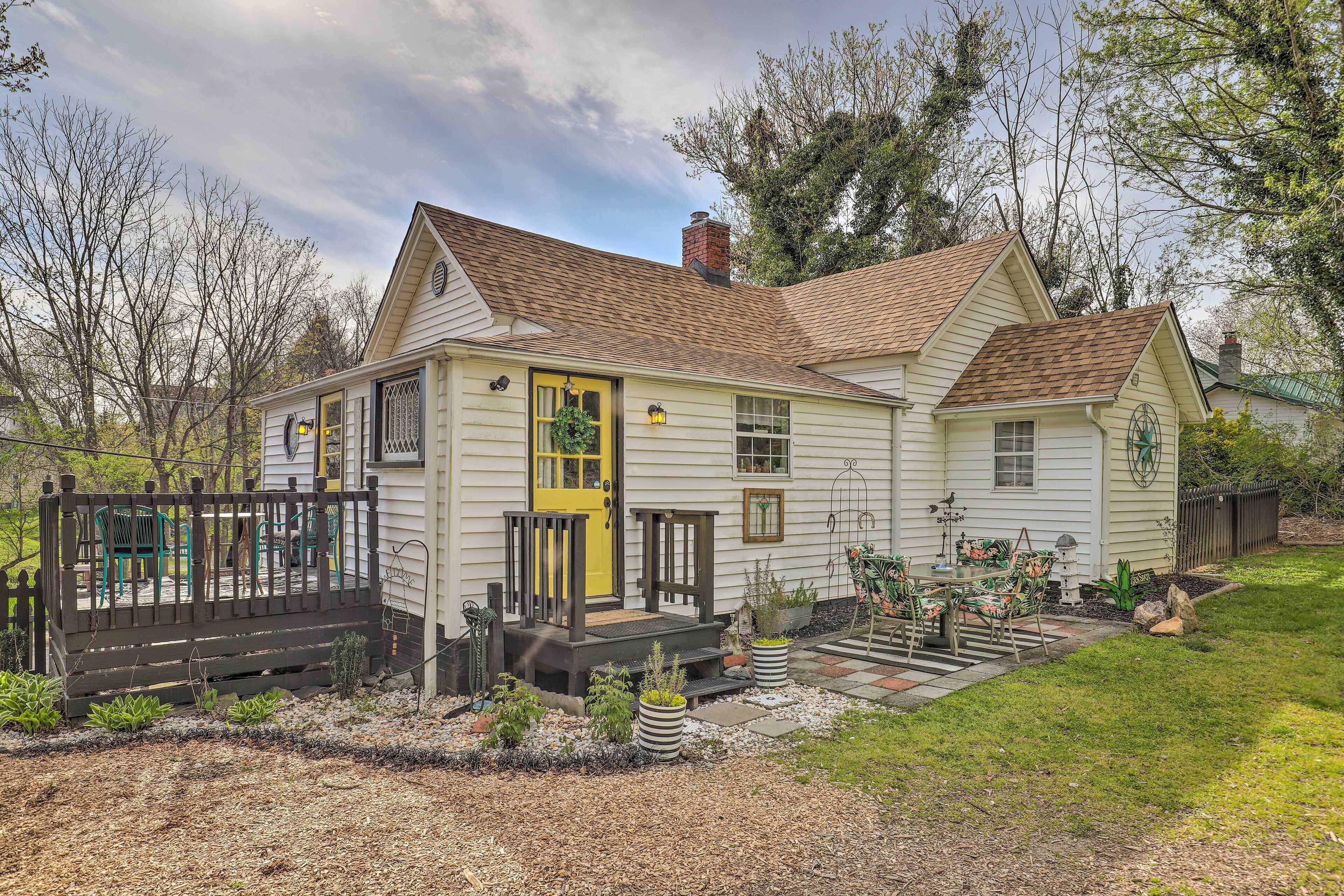 Stylish Asheville Home w/ Backyard & Fire Pit