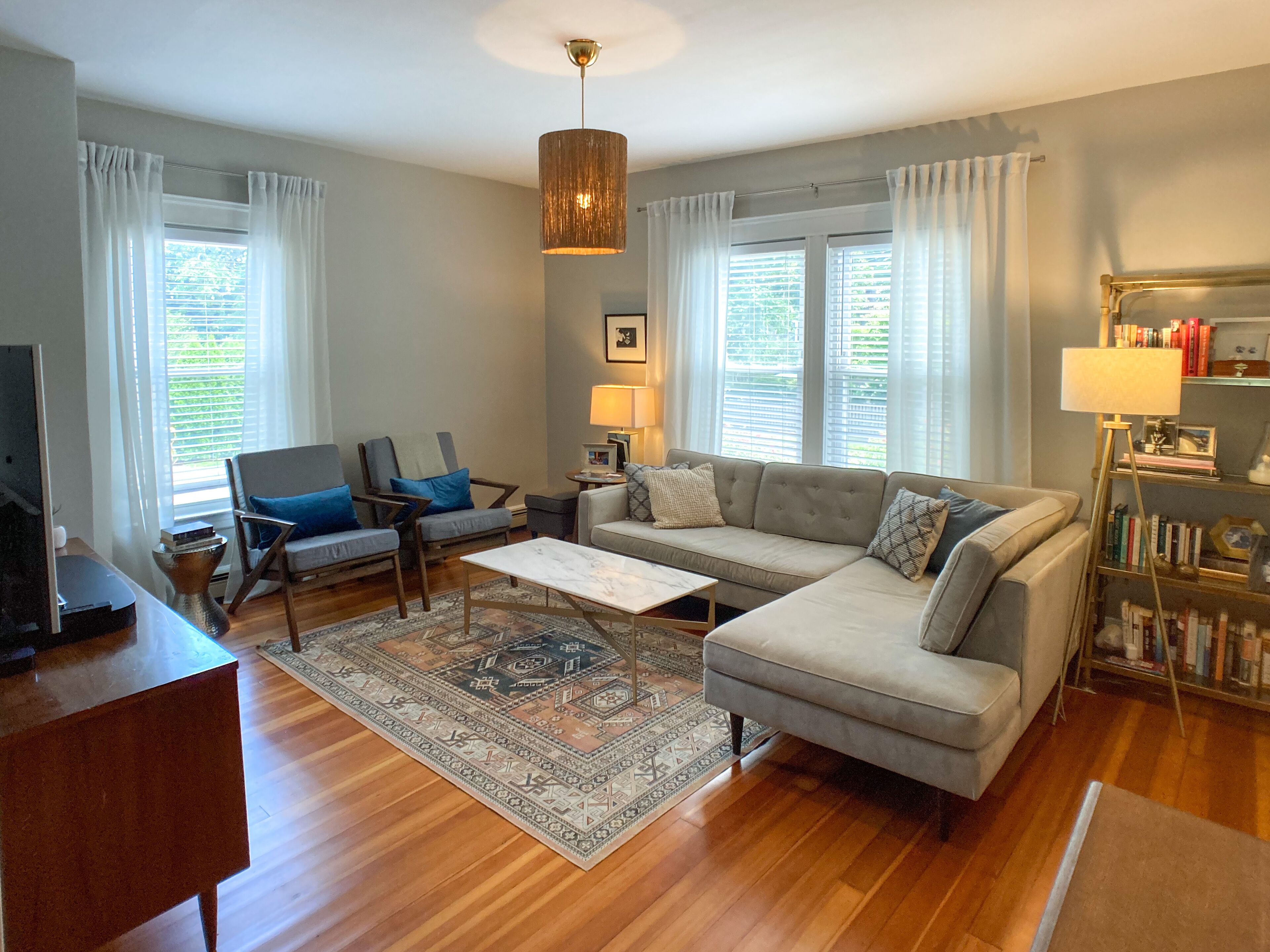 Beautiful, Modern First Floor Apt w/Backyard near Brown