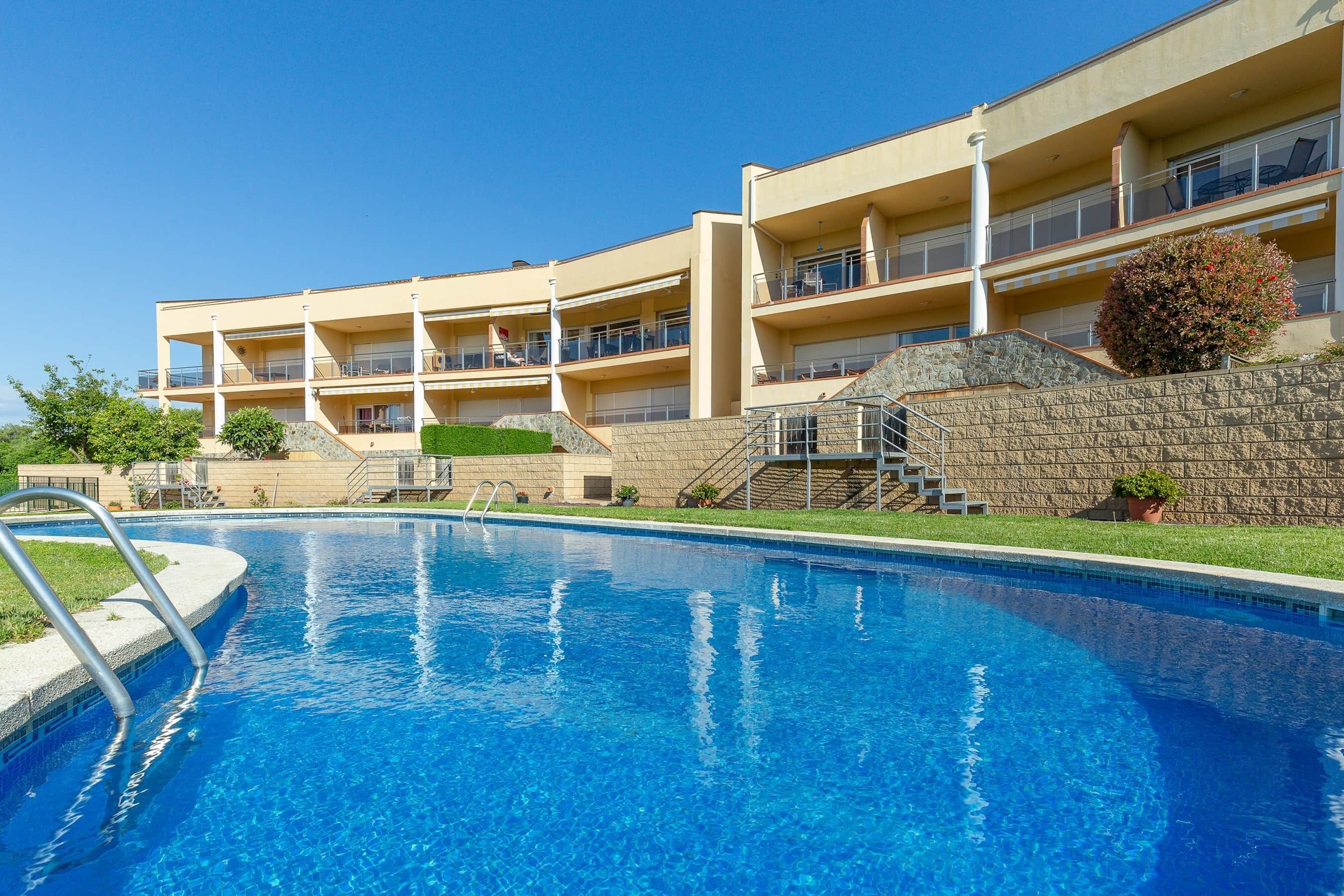 V016 - Sun Village, Magnífico dúplex con piscina comunitaria.
