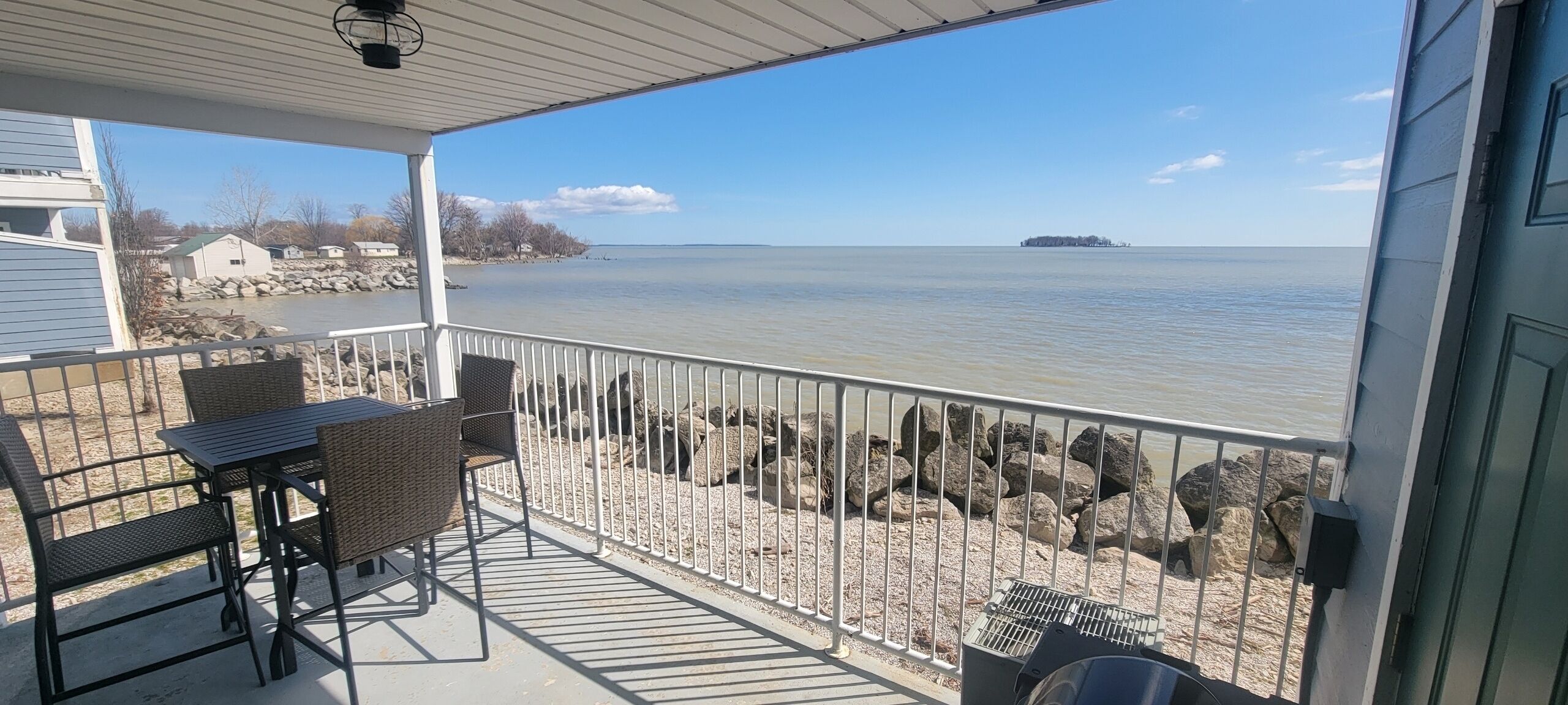 Waterfront condo on Middle Bass Island