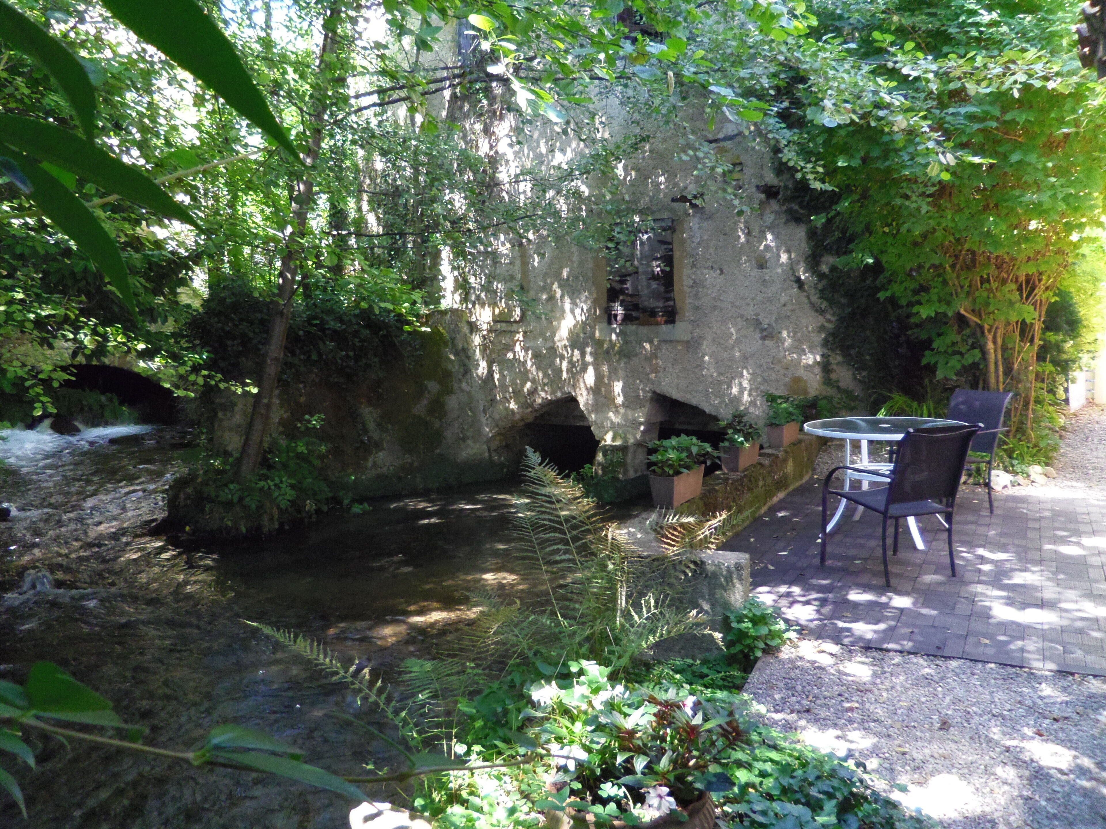Idyllic (Rated 3 stars)!