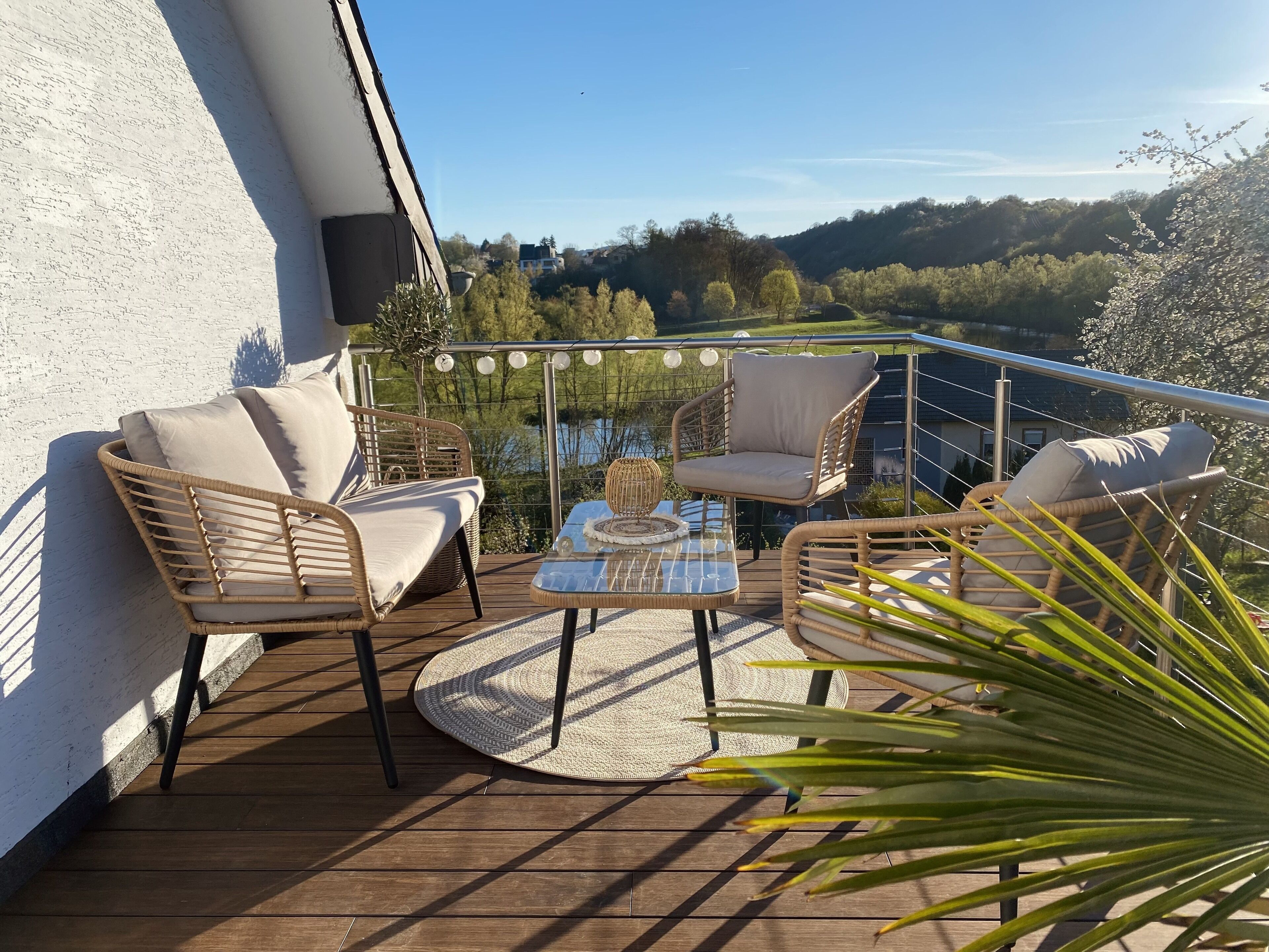 Panoramic Home | Modern feel-good oasis