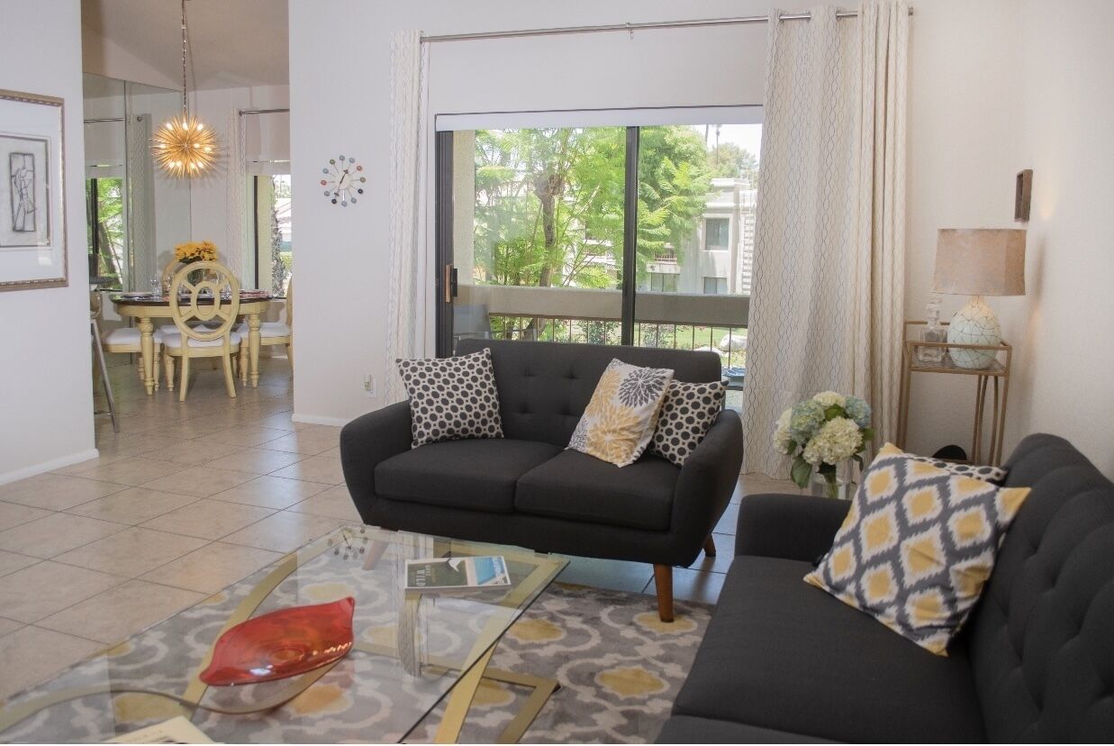 The Townhouse @ Canyon Shores
