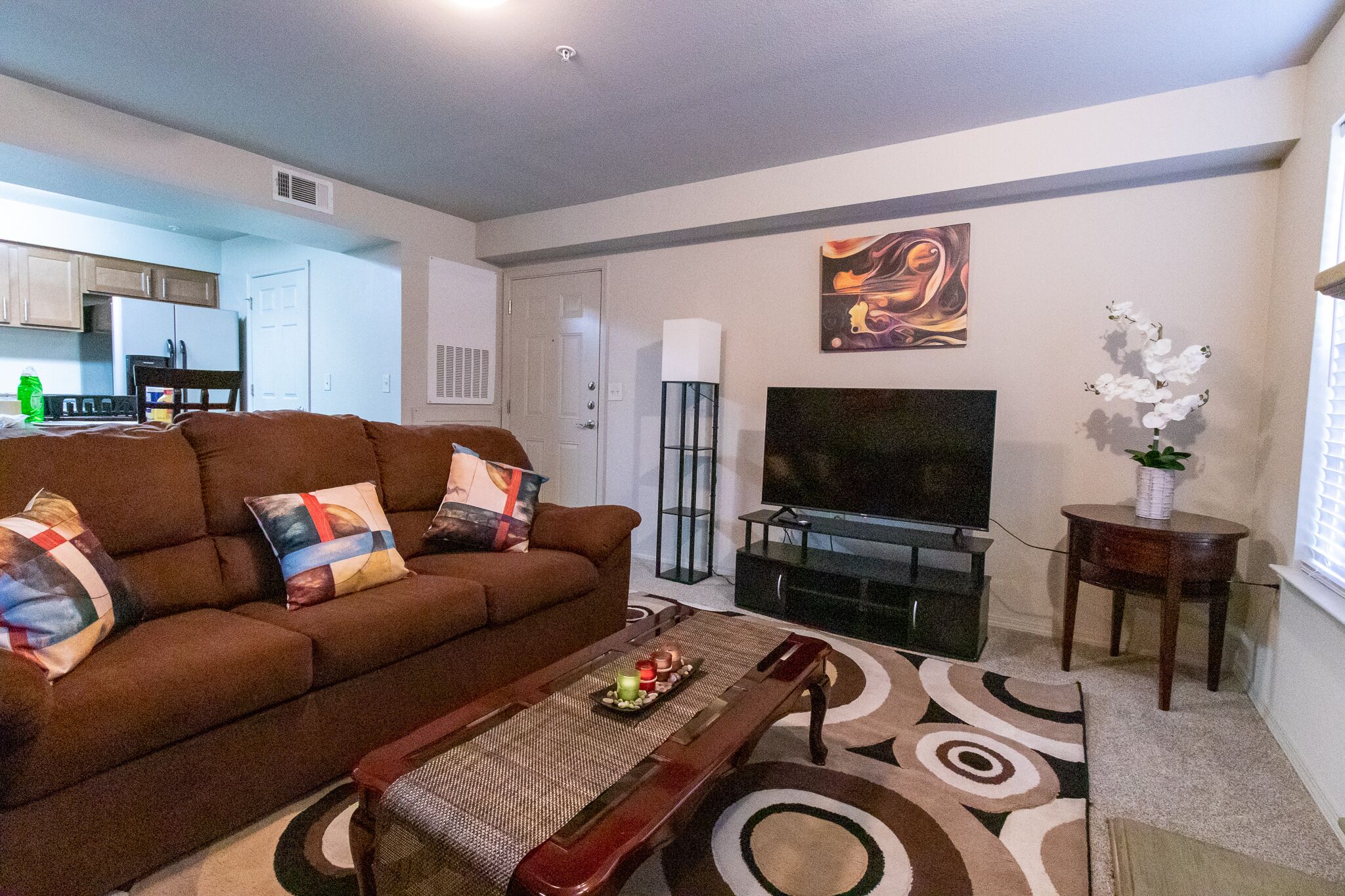 ★ Comfortable 1BR Unit, Near Medical Facilities, TopGolf & Theatre w / Pool ★