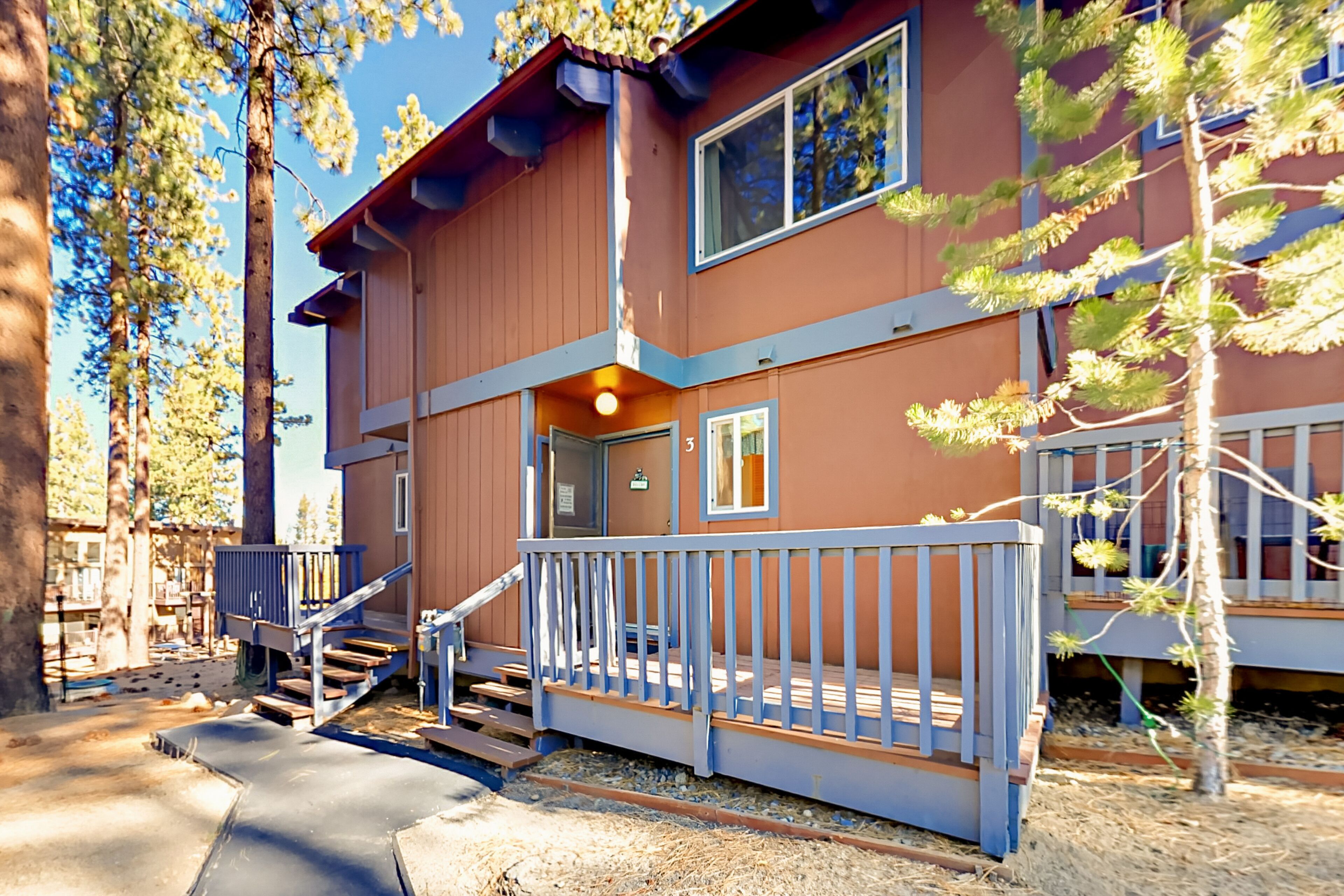 Idyllic Condo at the Center of Everything | 2 Minutes to Heavenly