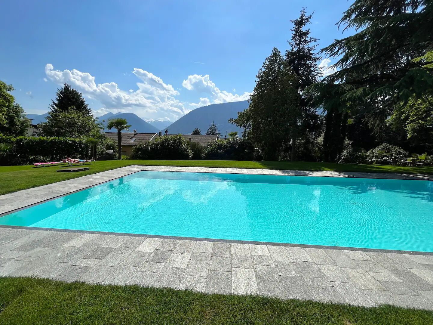 Garden pool apartment