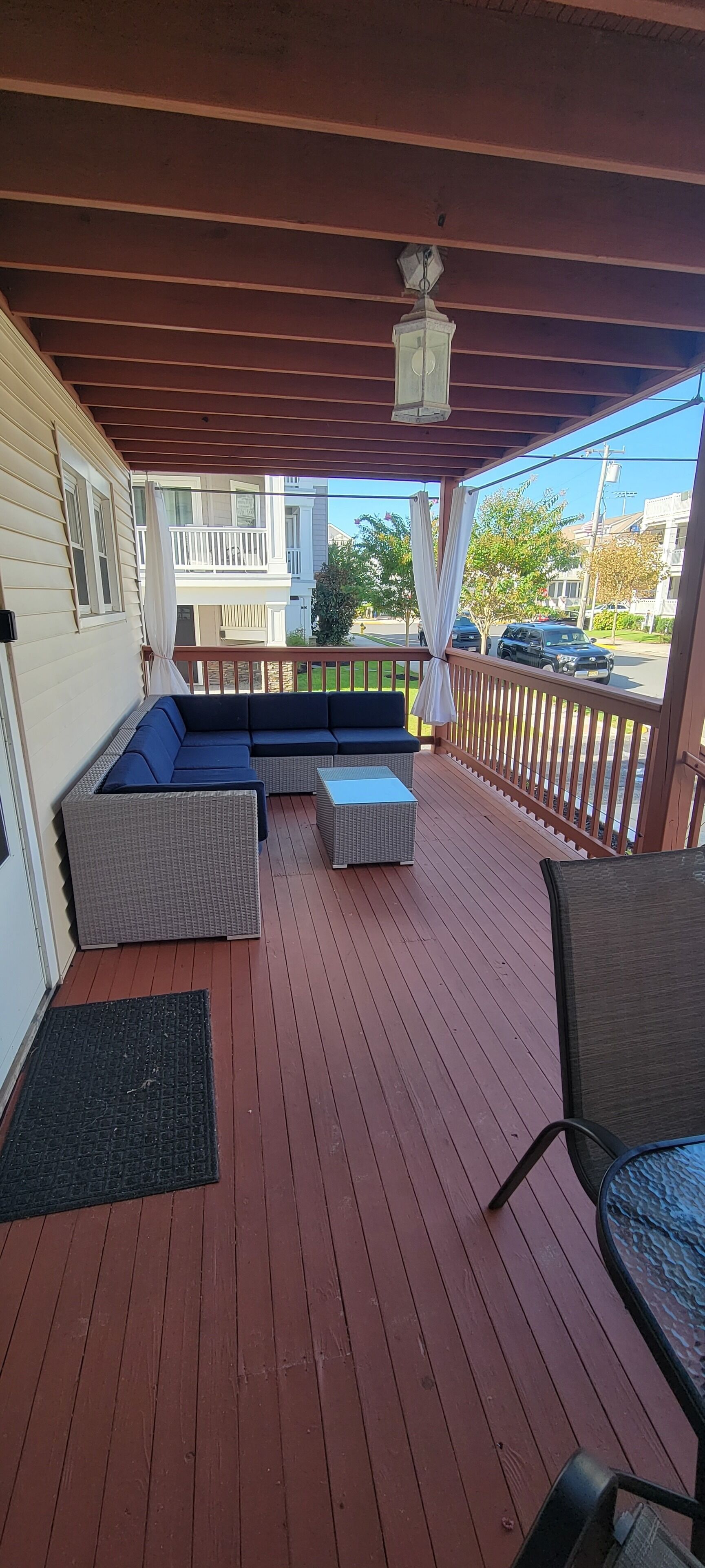5 Houses to Beach & Boardwalk: 1st Floor 3BR/2BA Condo