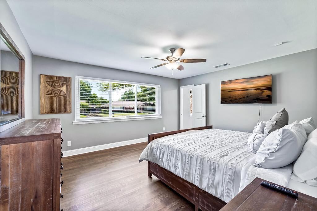 5 Bedroom beauty in the heart of Dallas