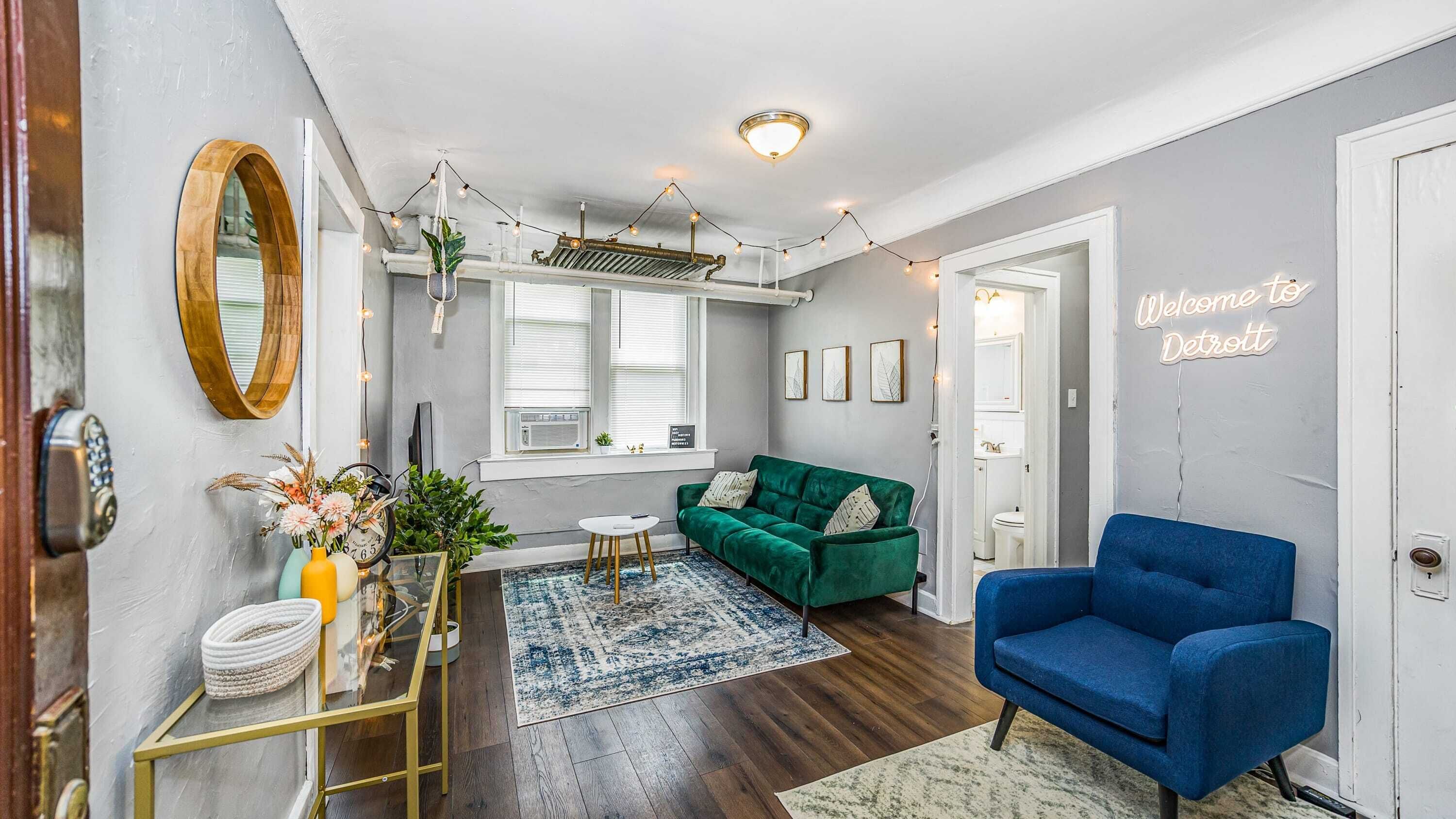 City Experience w/ AC, Walking Distance from Bars