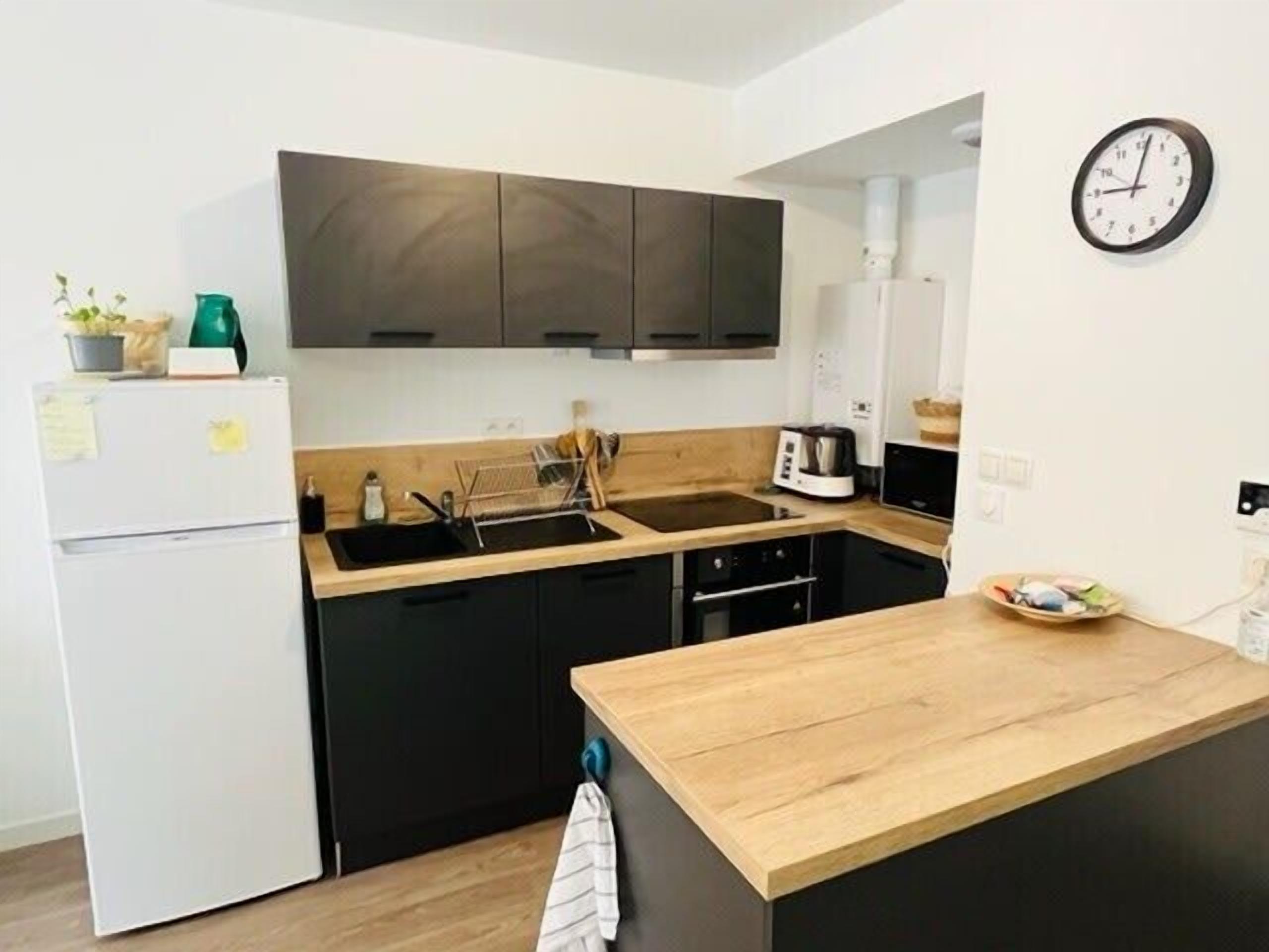 Bright Apt With Balcony For 4 People In Vannes!