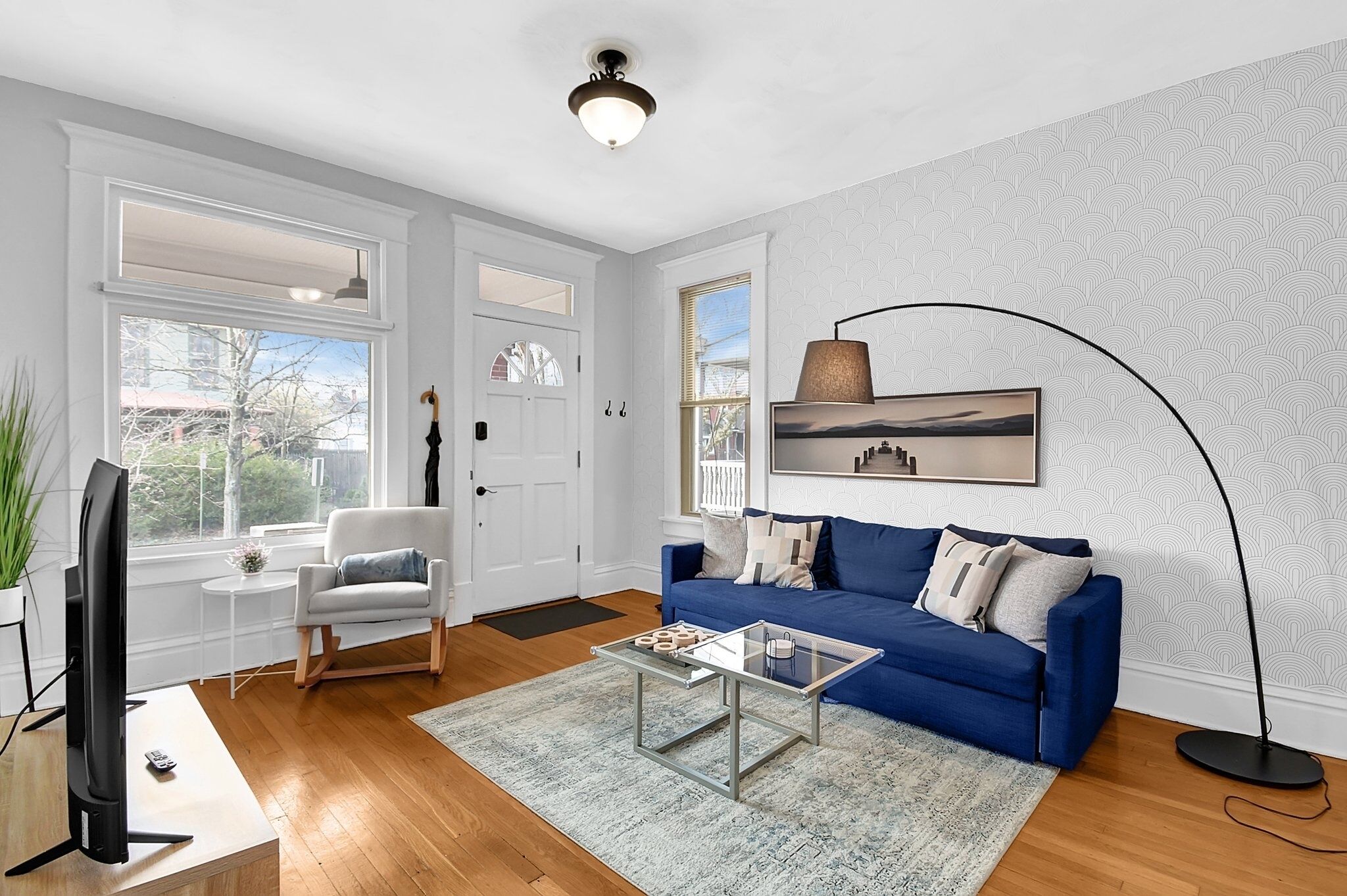 Modern European 👍 Style 1BR Near DT on Historic St.