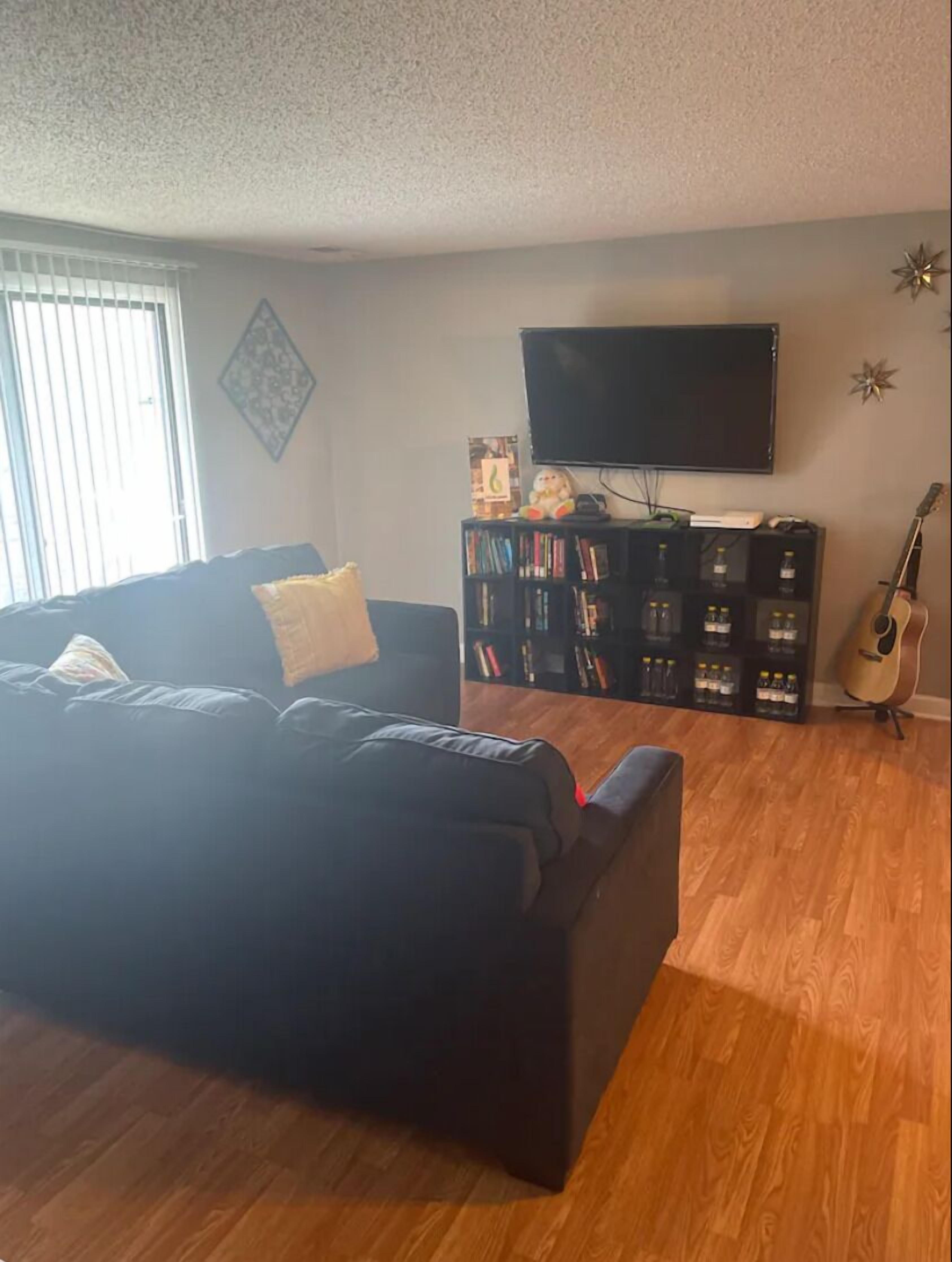 Peaceful ONE bedroom Apartment with at home gym