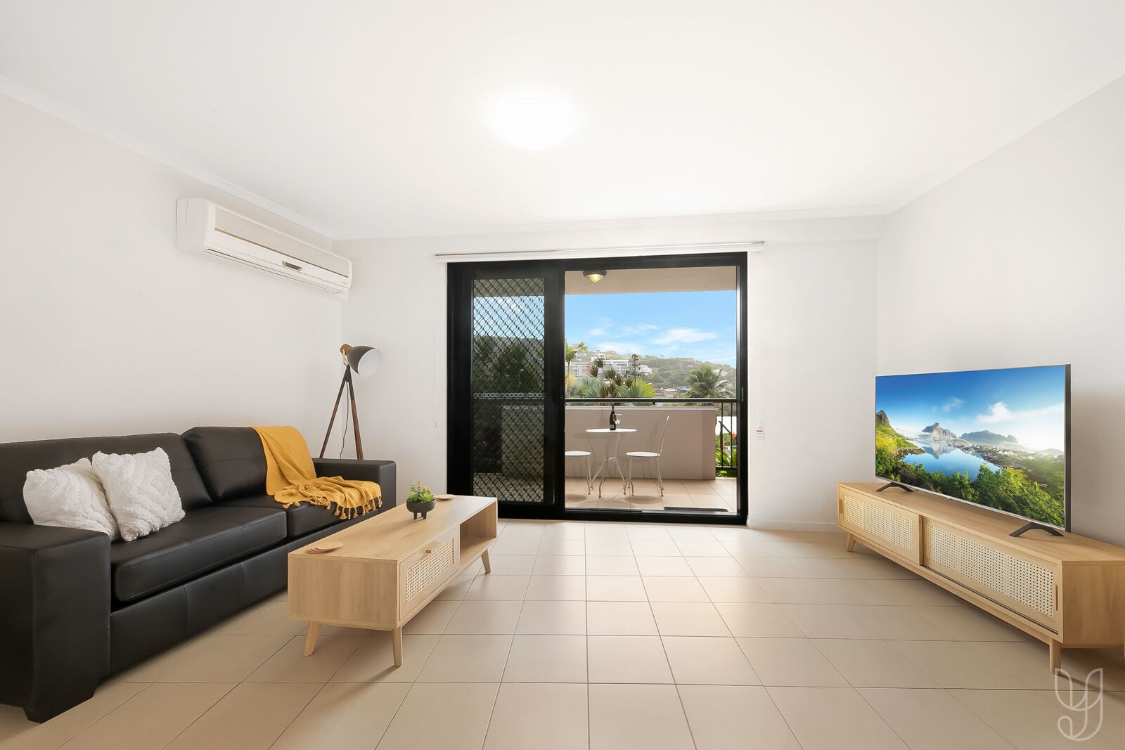 CENTRAL MODERN APARTMENT