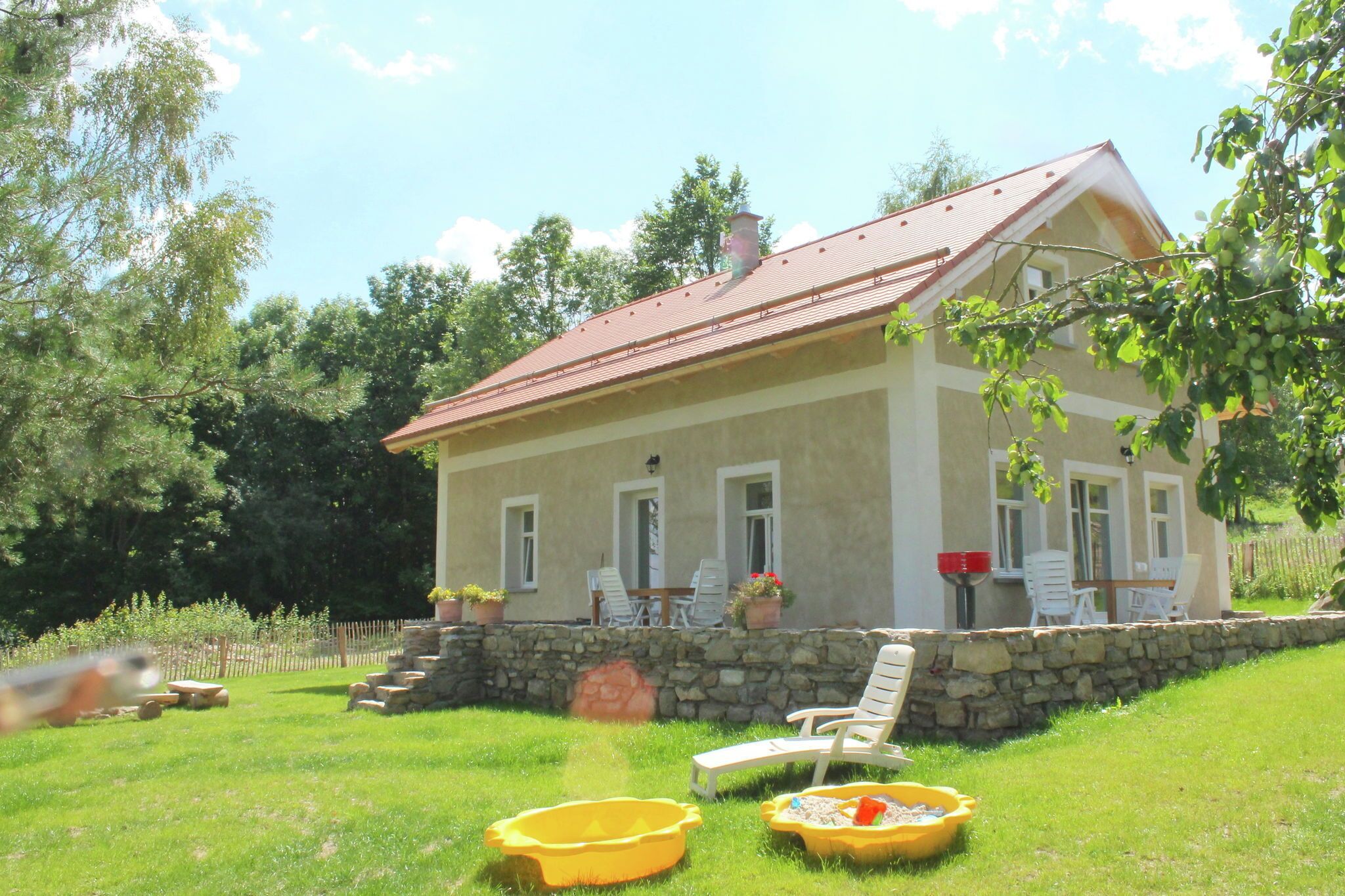 Comfortable Holiday Home in Milire with Forest Nearby
