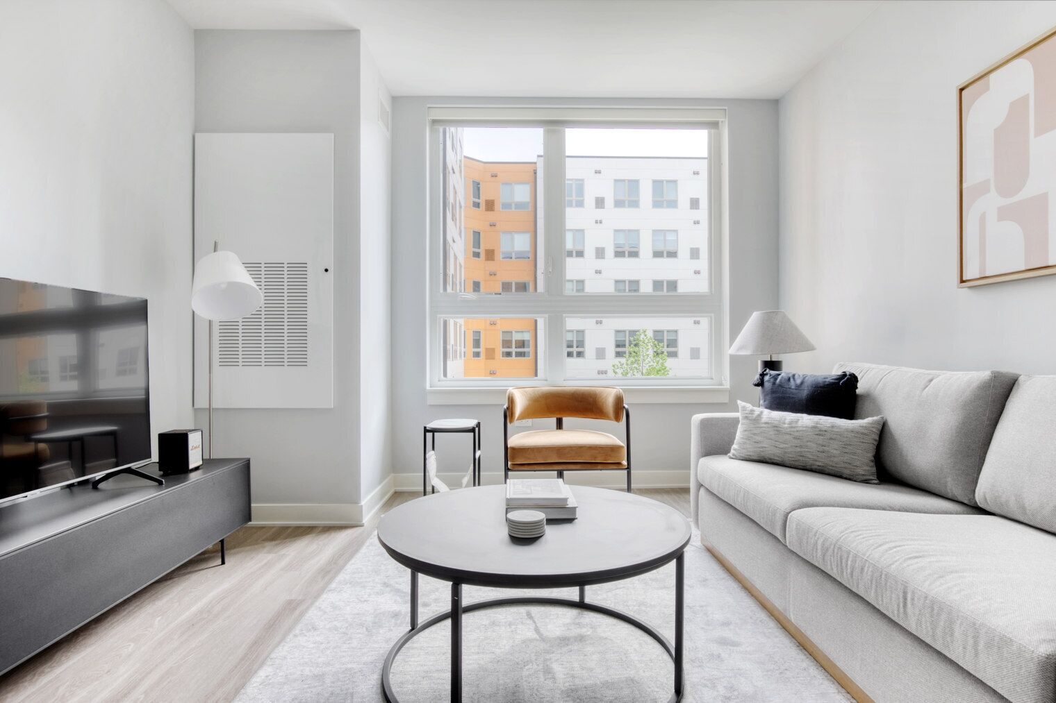 Deluxe Arlington Heights 1BR w/ Gym & W/D, near I-90, by Blueground
