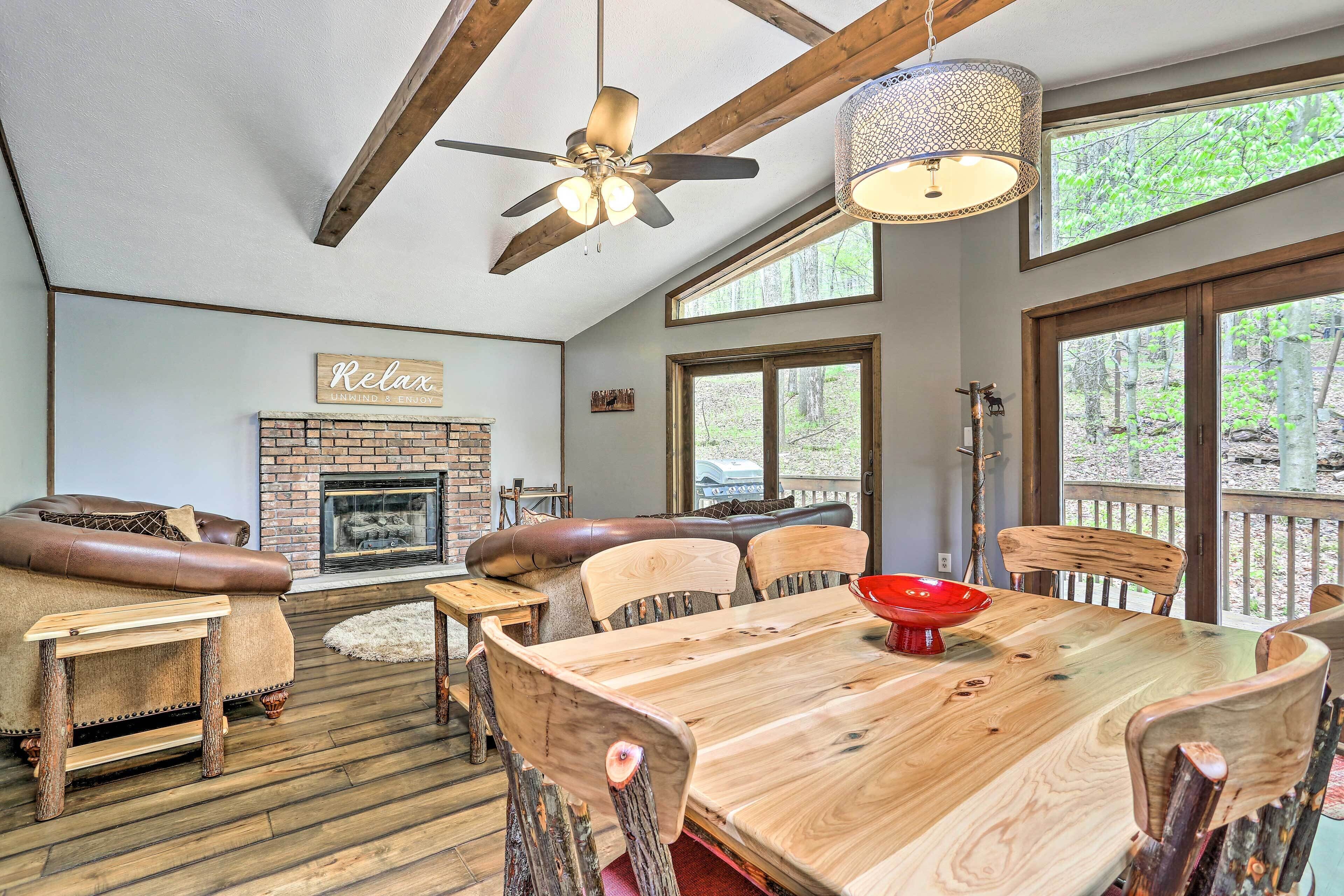Pocono Lake Cabin w/ Community Lakes - Ski Nearby!