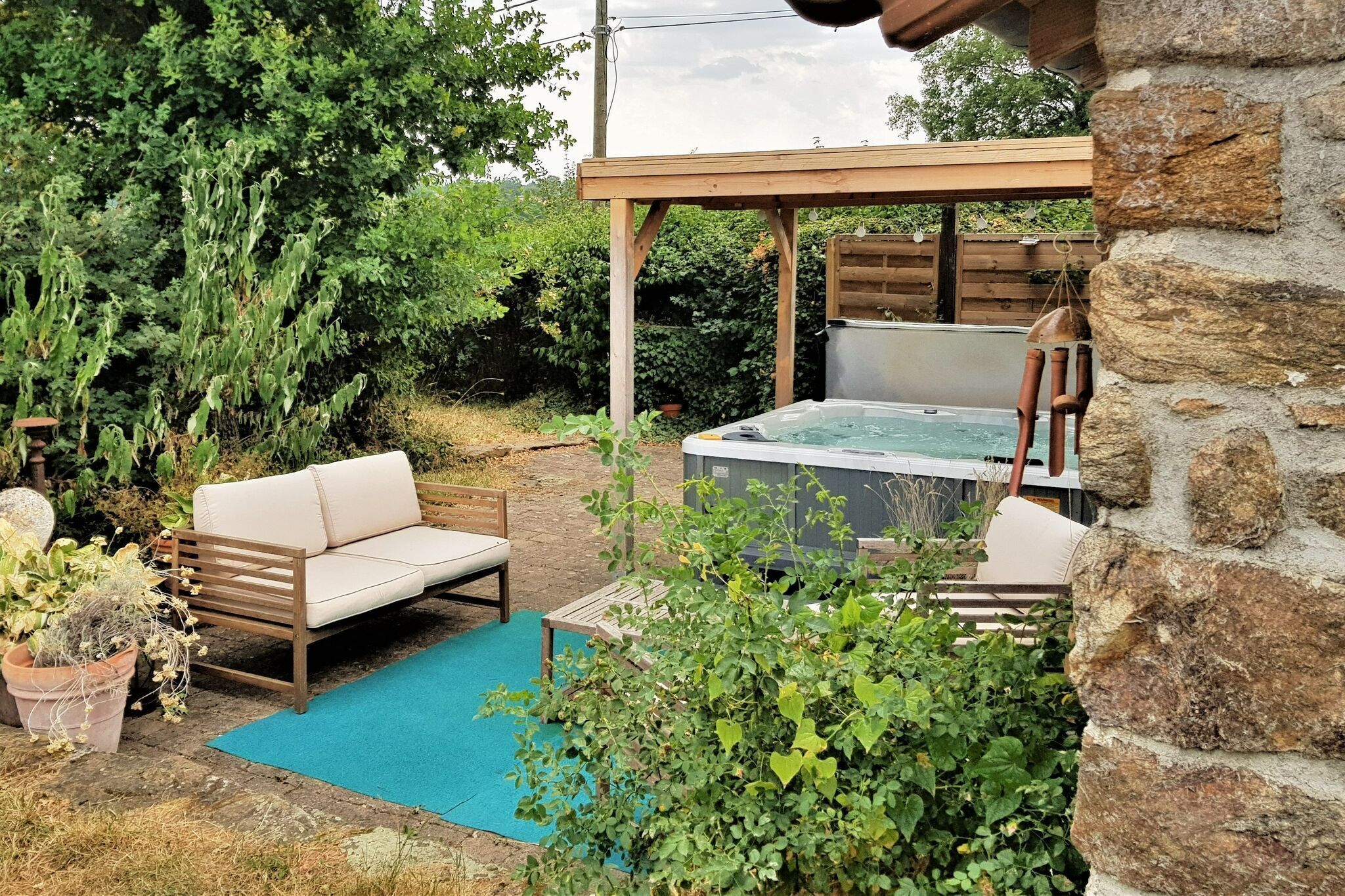 Tranquil Holiday Home in Moureuille with Infrared Sauna