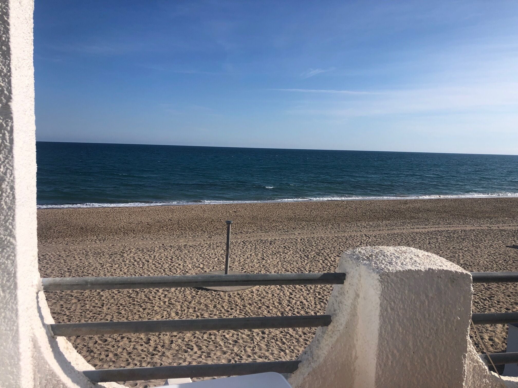 BEAUTIFUL APARTMENT IN FIRST LINE OF BEACH M3