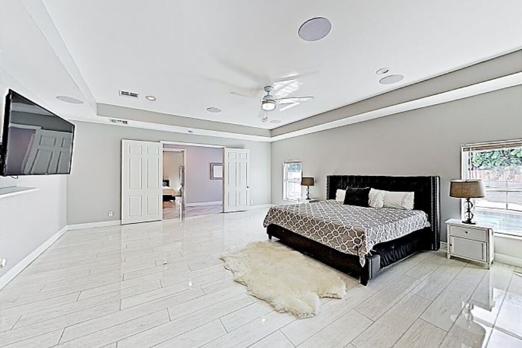 Spacious Home with Pool East Lantana