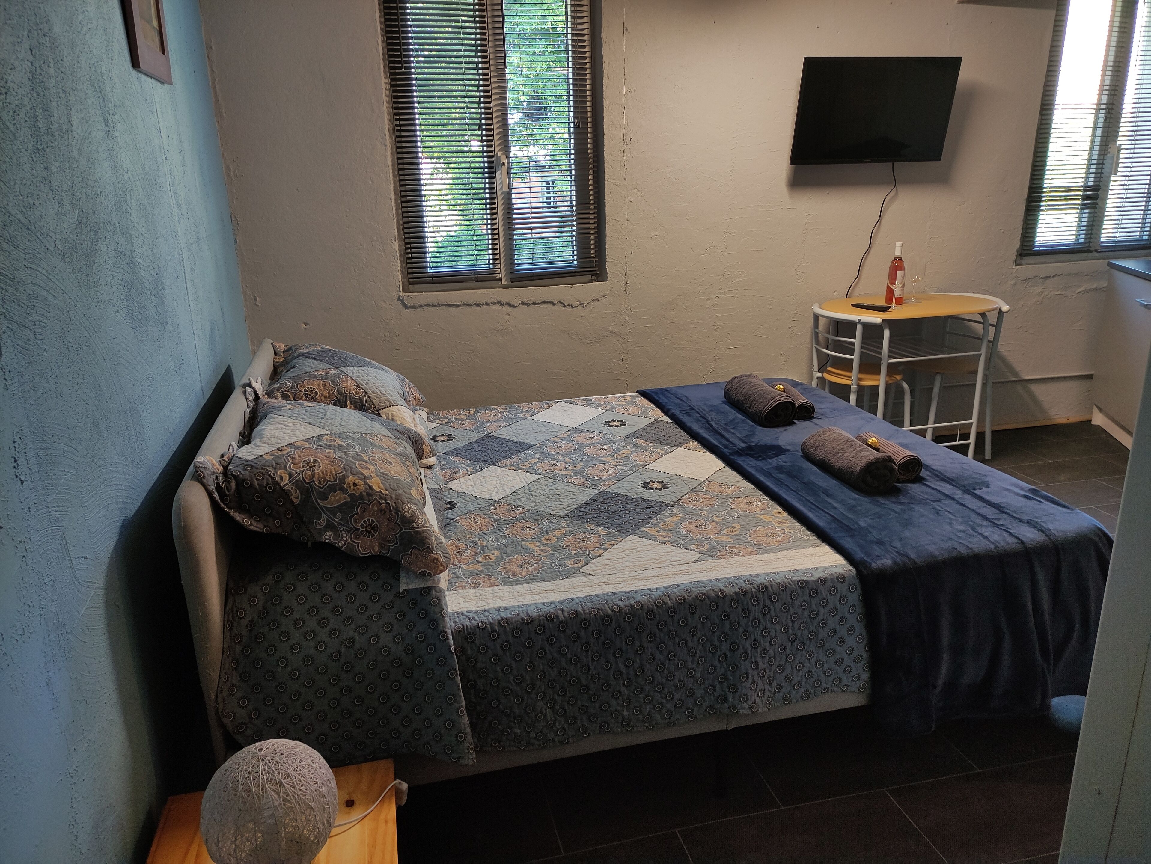 Comfortable, cosy studio apartment