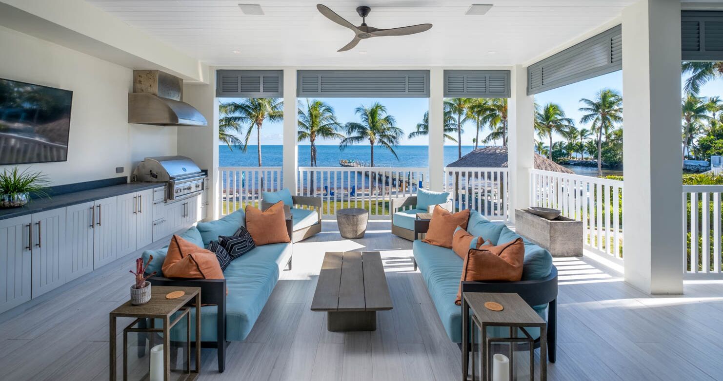 4 BR Ocean front Condo in Islamorada, FL Keys steps away from pool & sandy beach