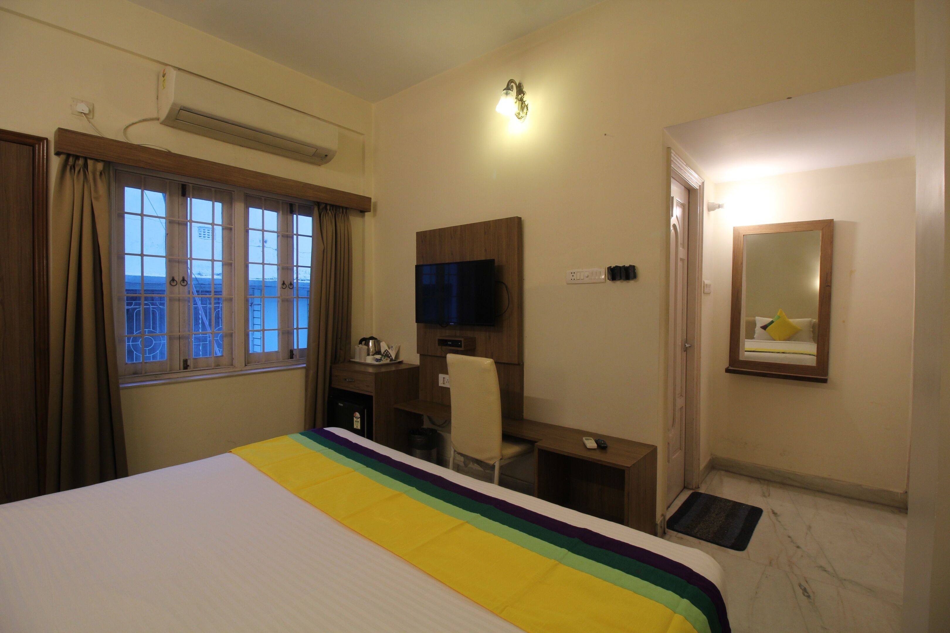 Deluxe AC Room at Anamitra Guest House #1