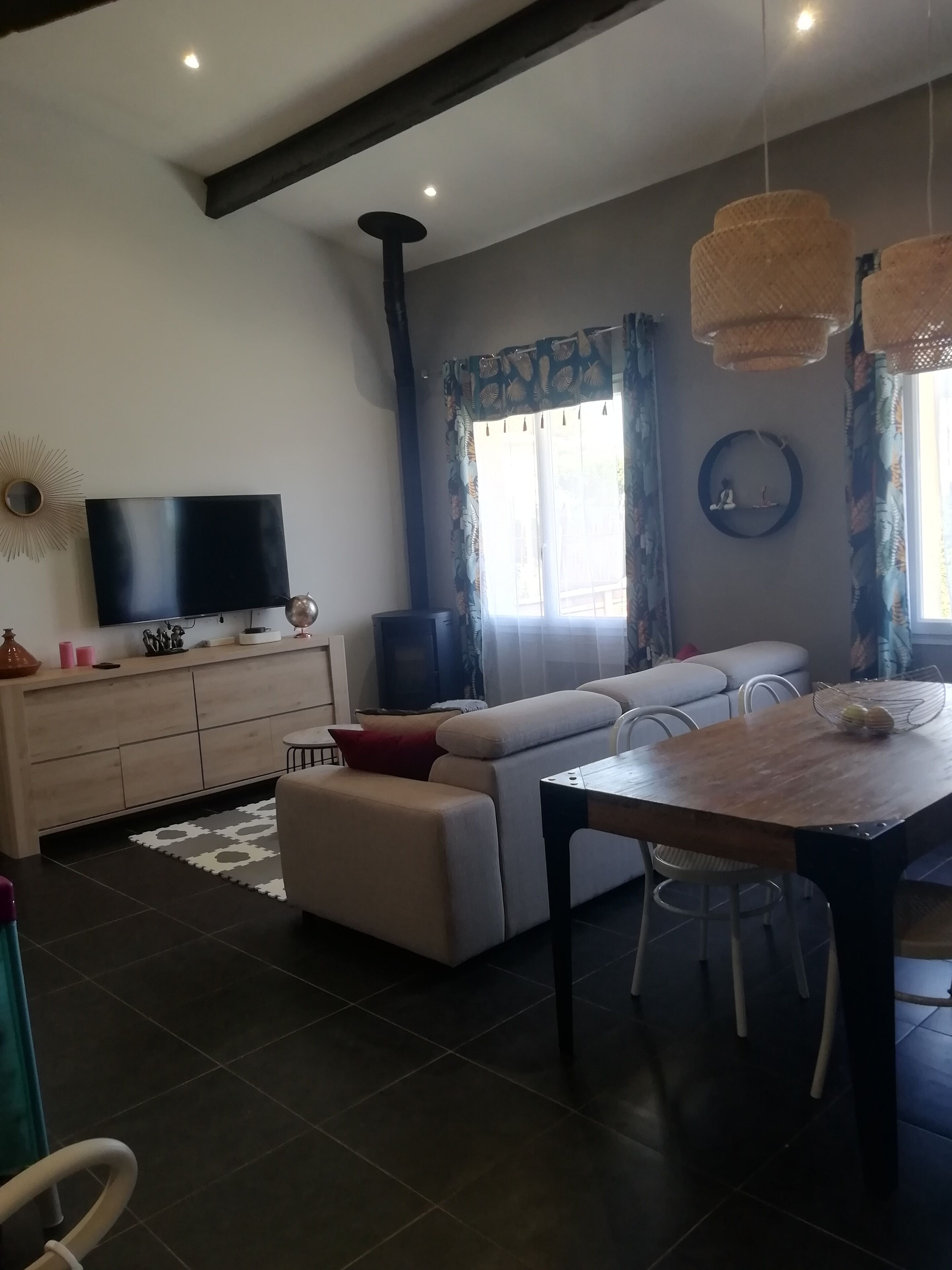 Apartment/house with swimming pool and terrace 15 minutes from the sea