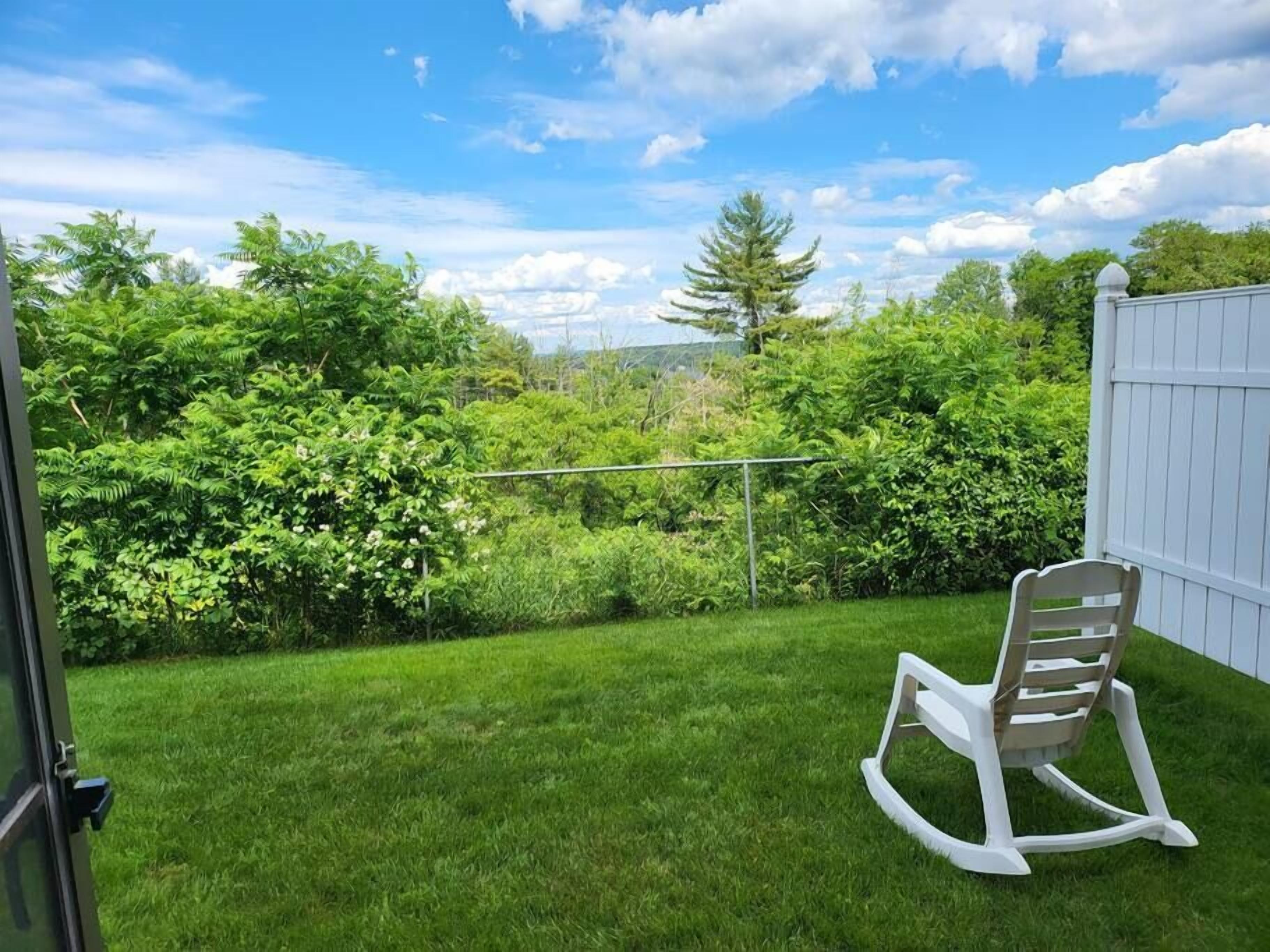 Cute 2 bdrm Condo walking distance to Weirs Beach!