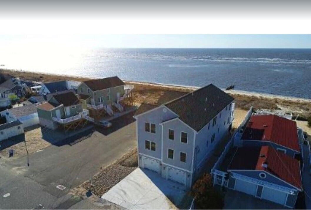 Sunset Heaven - Bayfront Condo Second Floor !