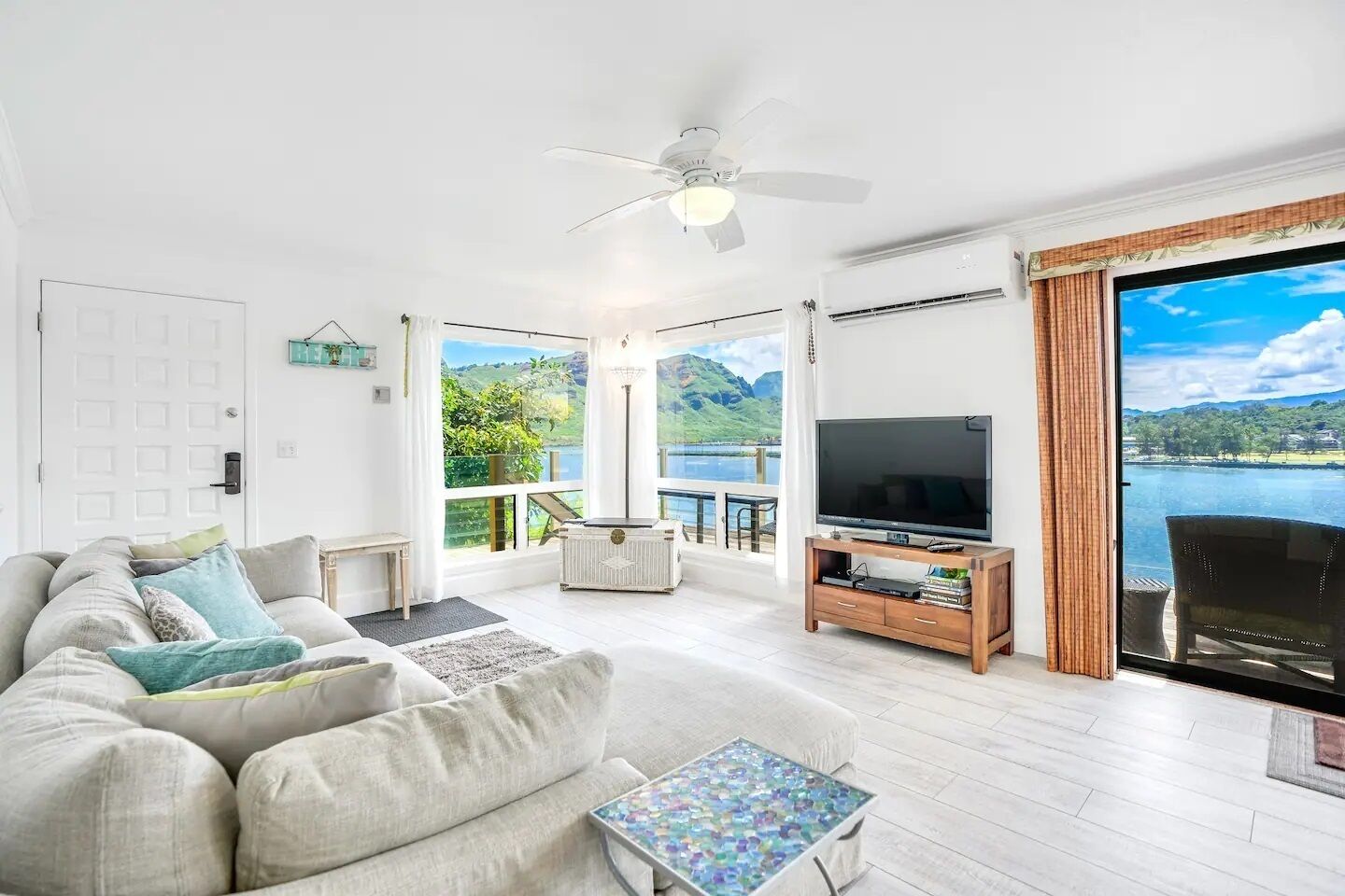 Luxe Private Cliffside Oasis at Kalapaki Beach!