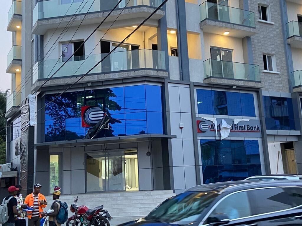 Douala Full Heart of Bonapriso - Superb Apartment