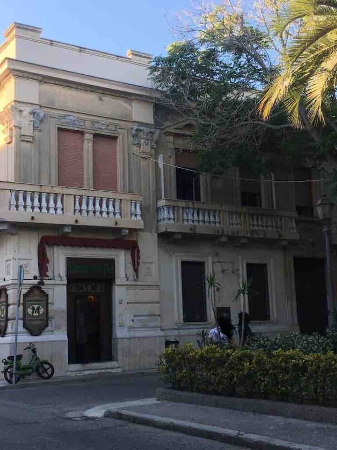 Apartment In Vintage Building Near The Sea