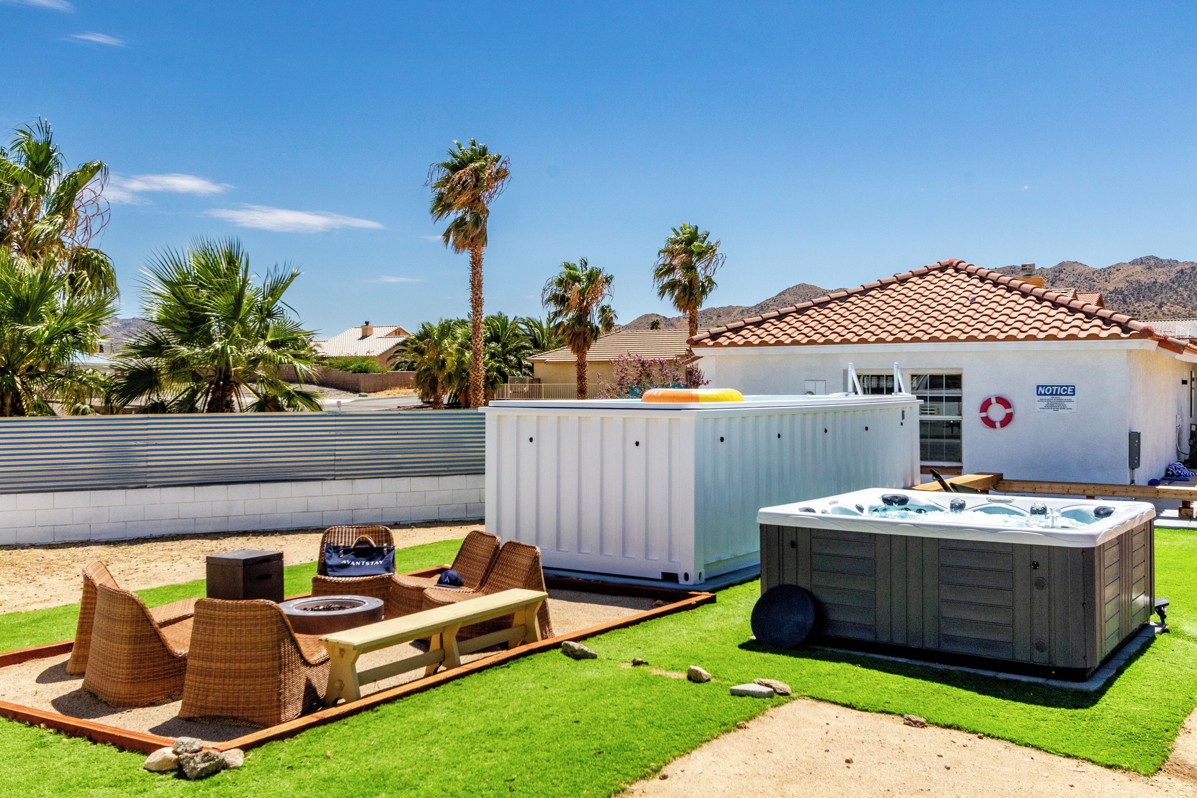 Desert View by AvantStay | 20mins from Joshua Tree! w/ Container Pool!