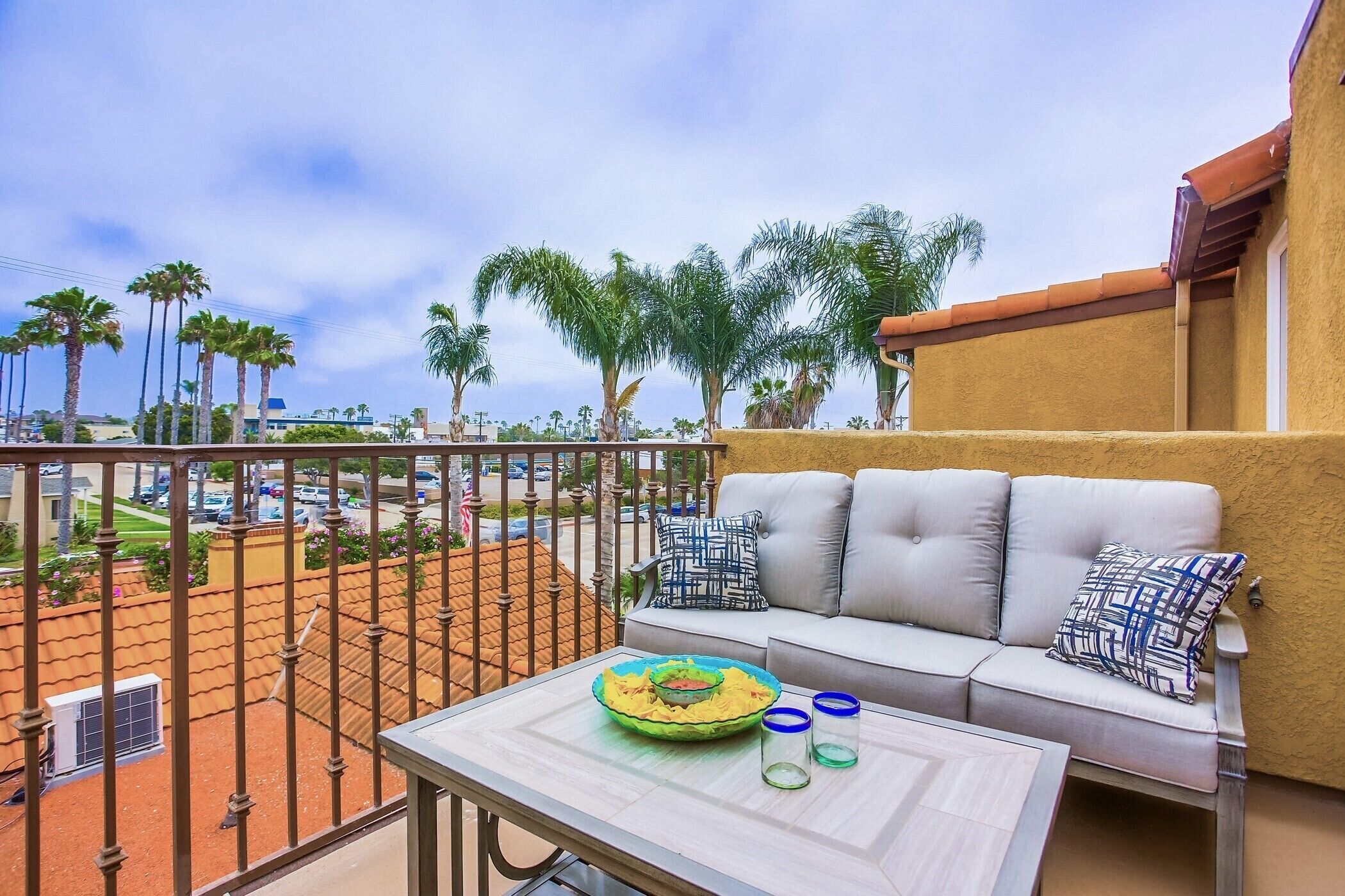 Upscale Pacific Beach Townhome