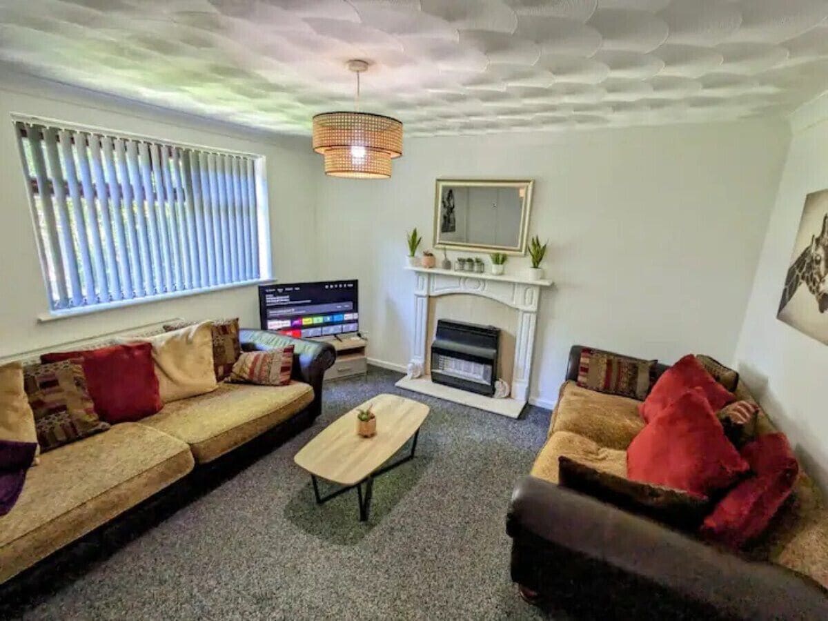K Suites - 2BR Apartment Overlooking Peel Park