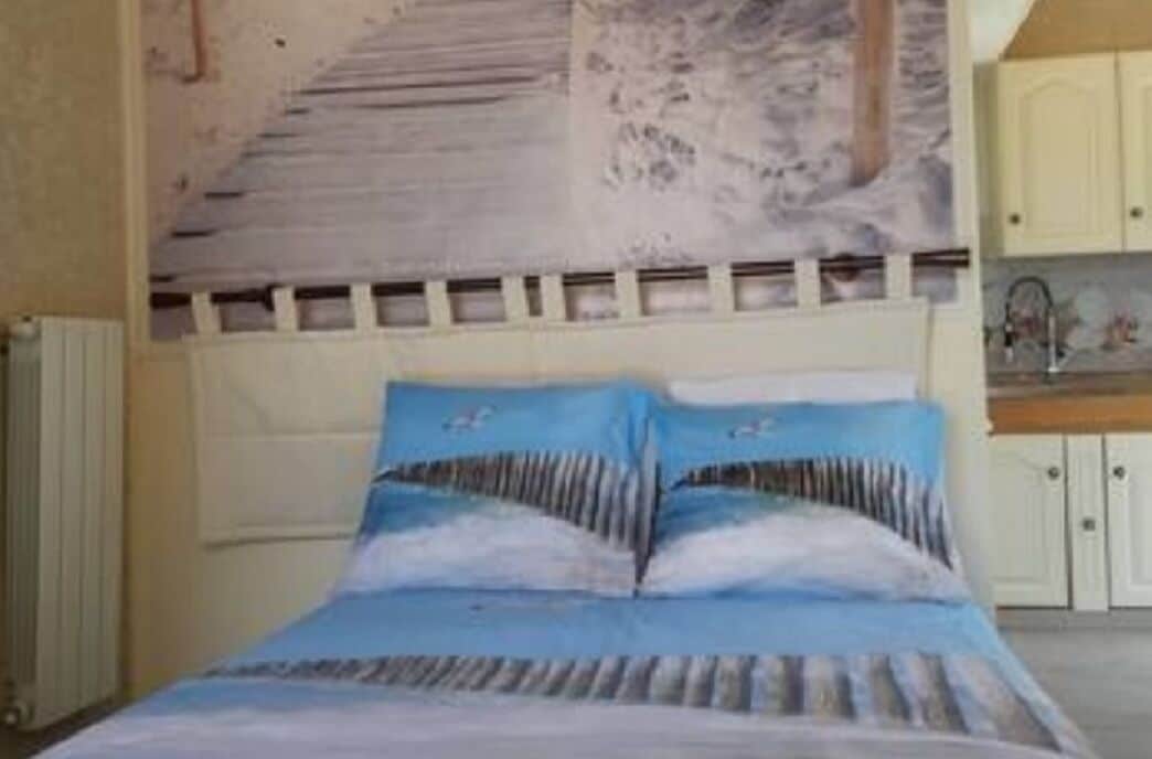 Charming independent studio, very quiet and with swimming pool