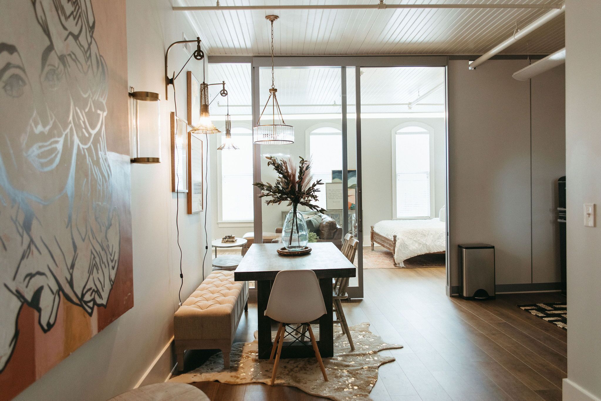 9 to 5 Suite - Covington Lofts